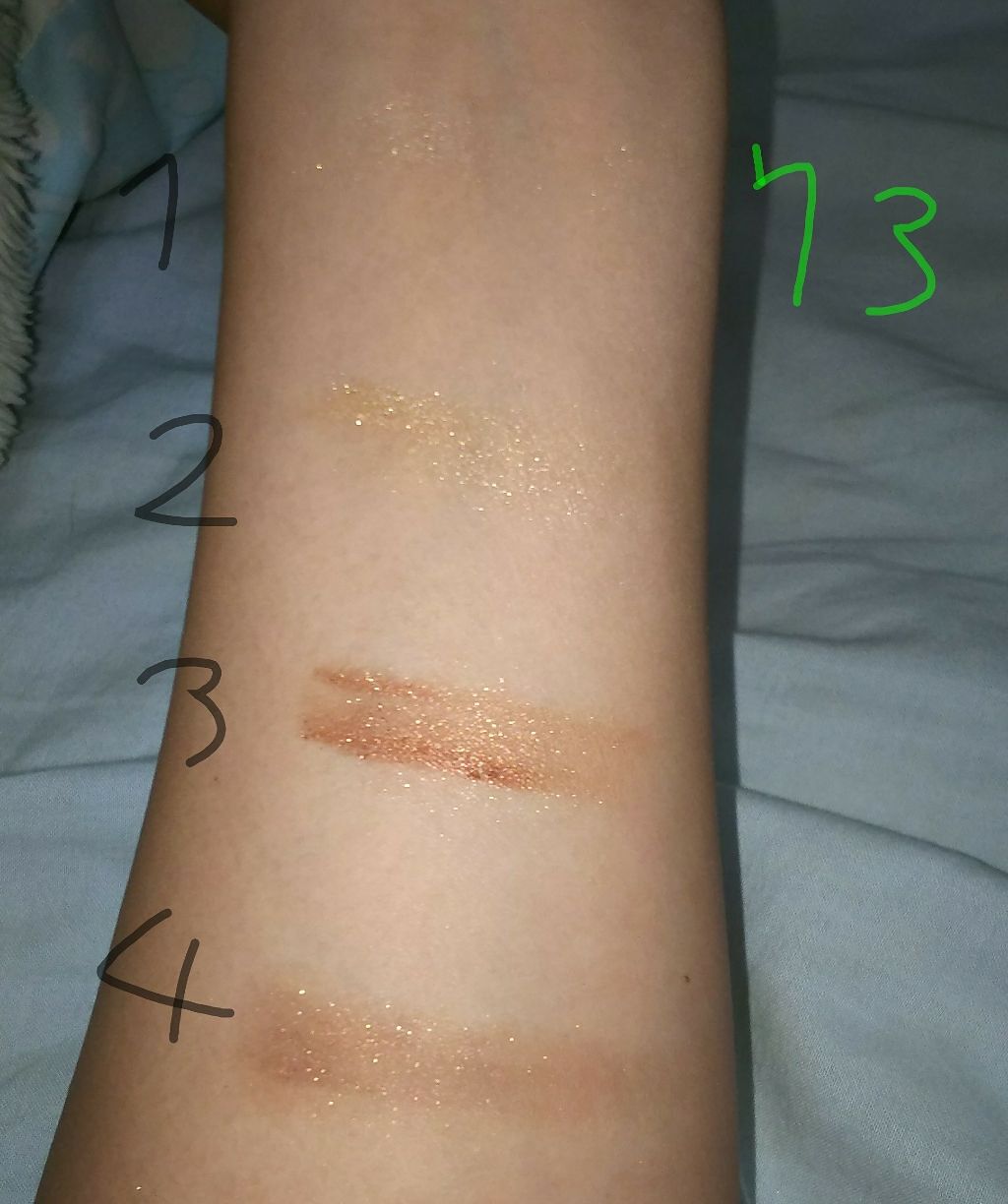 グラデーション アイ カラー(チップ付)/ちふれ/アイシャドウパレットを使ったクチコミ(3枚目)