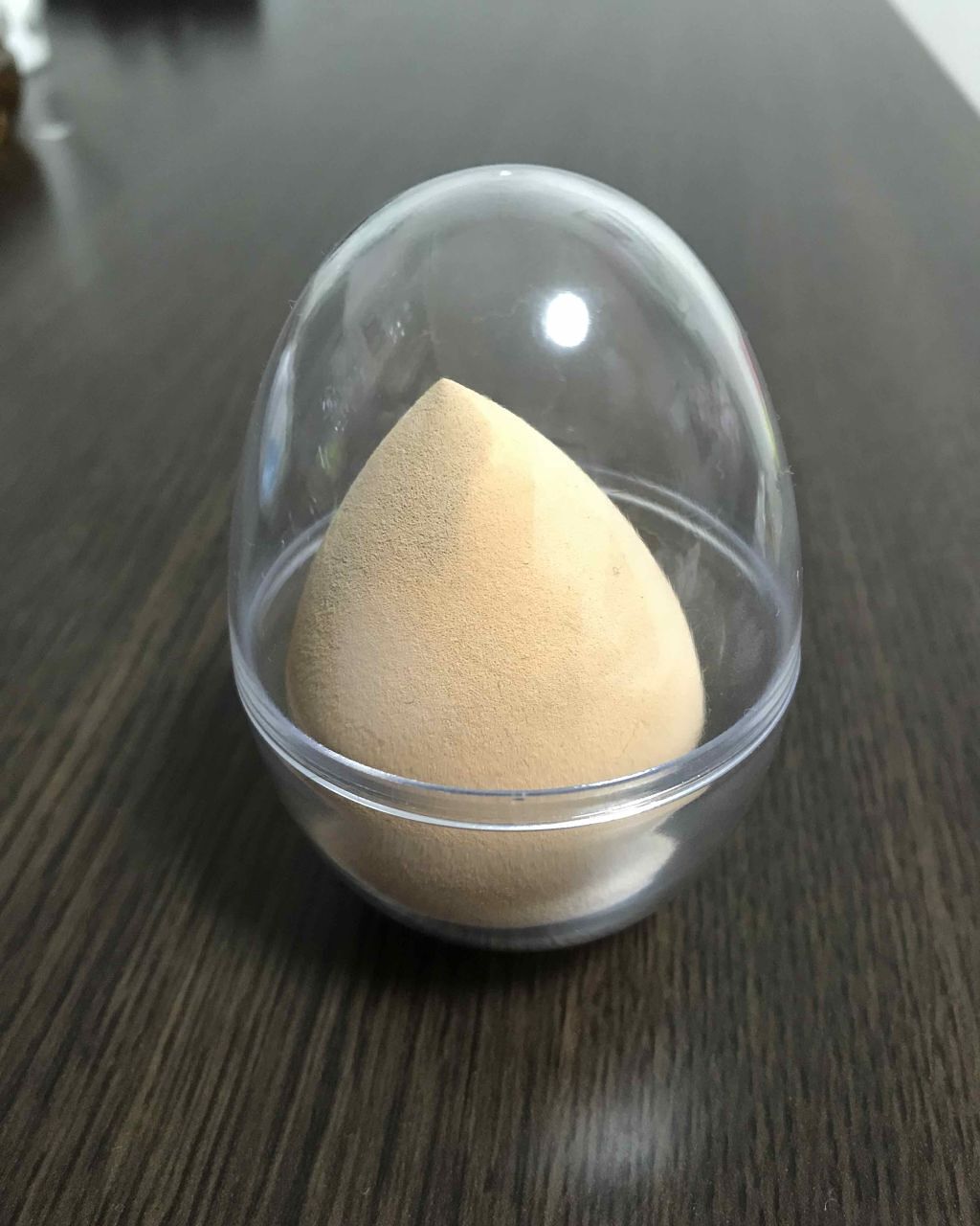 愛菜 on LIPS 「以前、投稿でダイソーの卵形の小物入れに化粧用スポンジを収納され..」(2枚目)