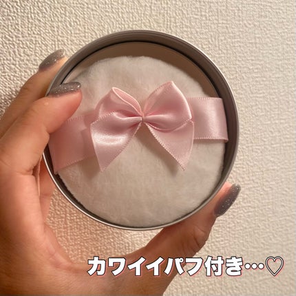 すっぴんパウダーC ホワイトフローラルブーケの香り/クラブ/プレストパウダーを使ったクチコミ(2枚目)