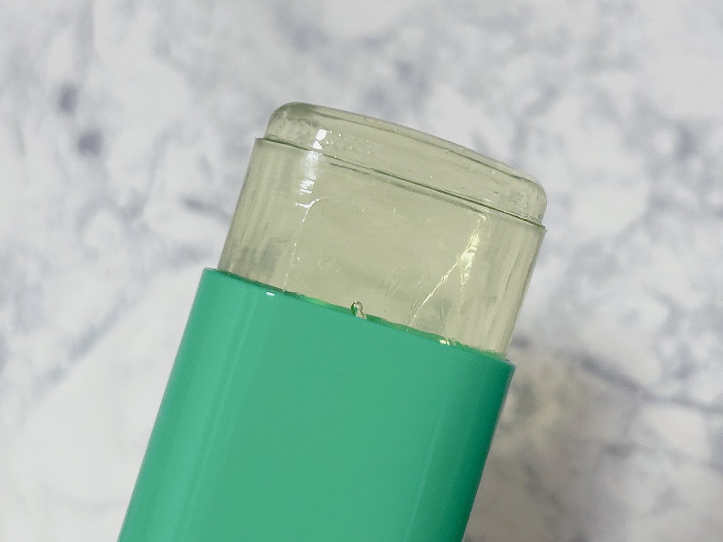 アピュー ジューシーパン UVスティック(スイカバー/メロンバー)/A’pieu/日焼け止めスティックを使ったクチコミ(2枚目)