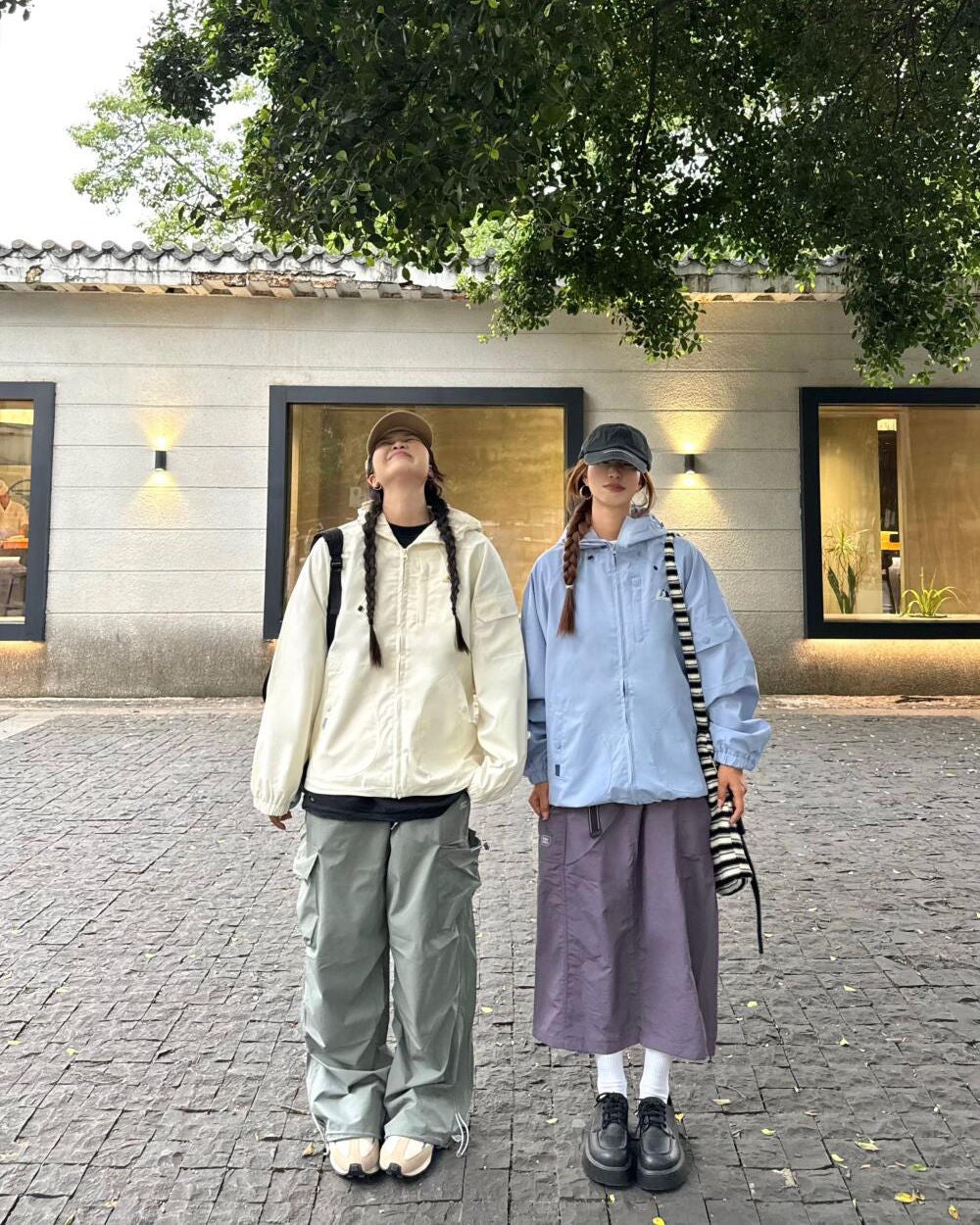 ひとみ on LIPS 「本当に親友と一緒に秋冬を過ごすのが楽しみです!!#韓国コーデ#..」(7枚目)