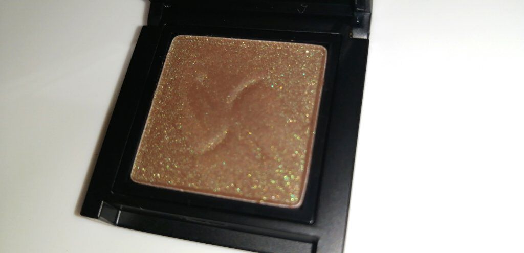 アイシャドウ クルーシャル/uneven/単色アイシャドウを使ったクチコミ（3枚目）