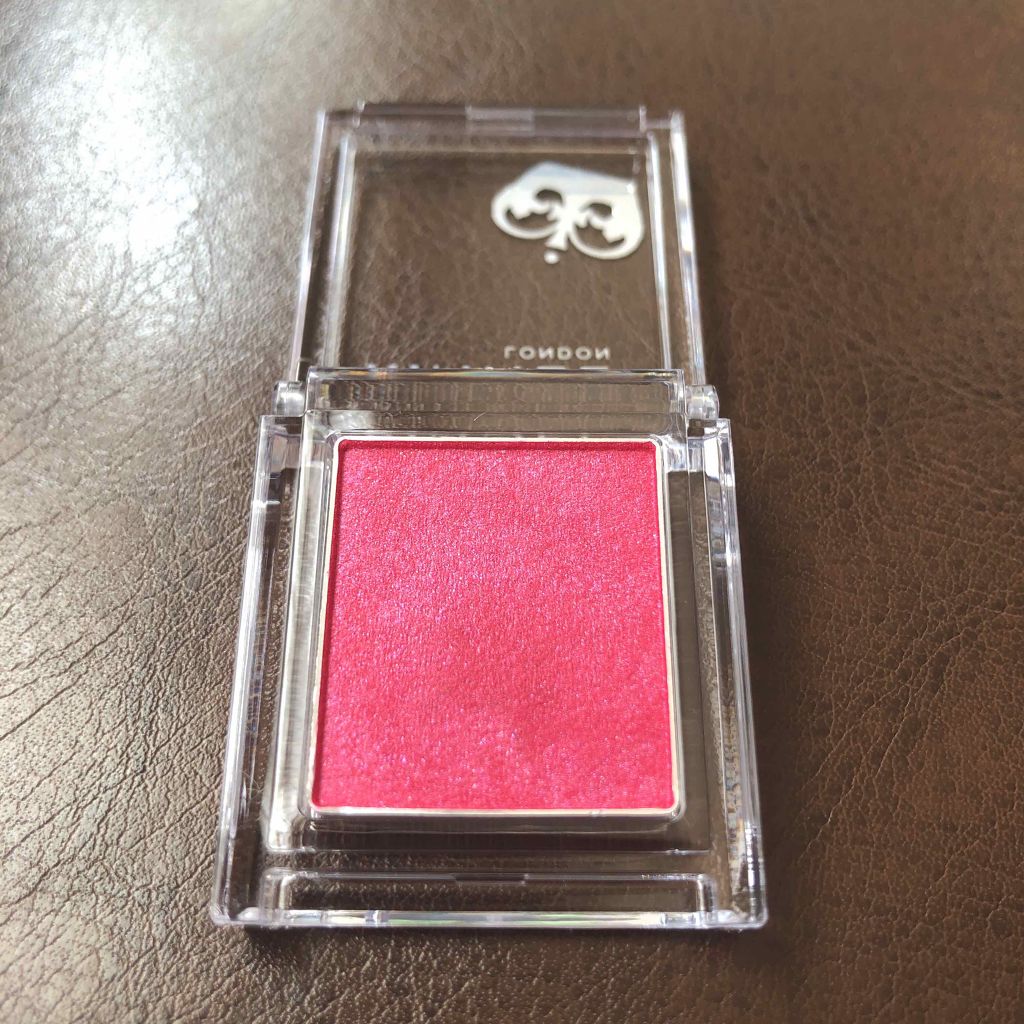 プリズム パウダーアイカラー/リンメル ロンドン/単色アイシャドウを使ったクチコミ（2枚目）