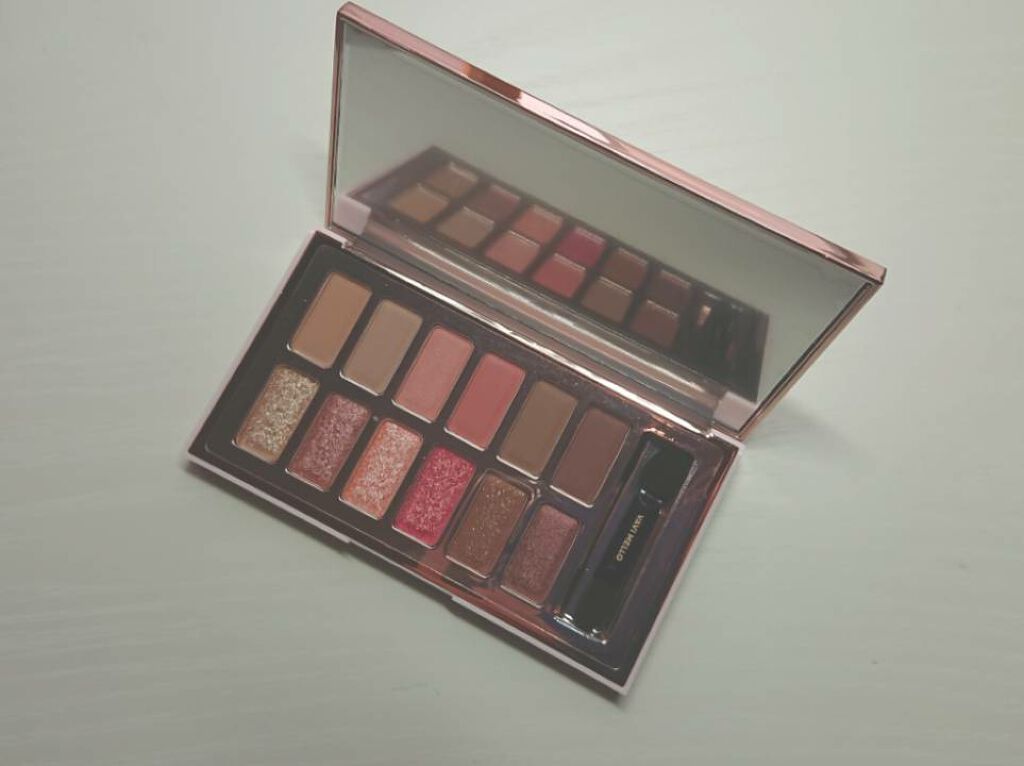 バレンタインボックス3ローズモーメント/VAVI MELLO/アイシャドウパレットを使ったクチコミ(2枚目)