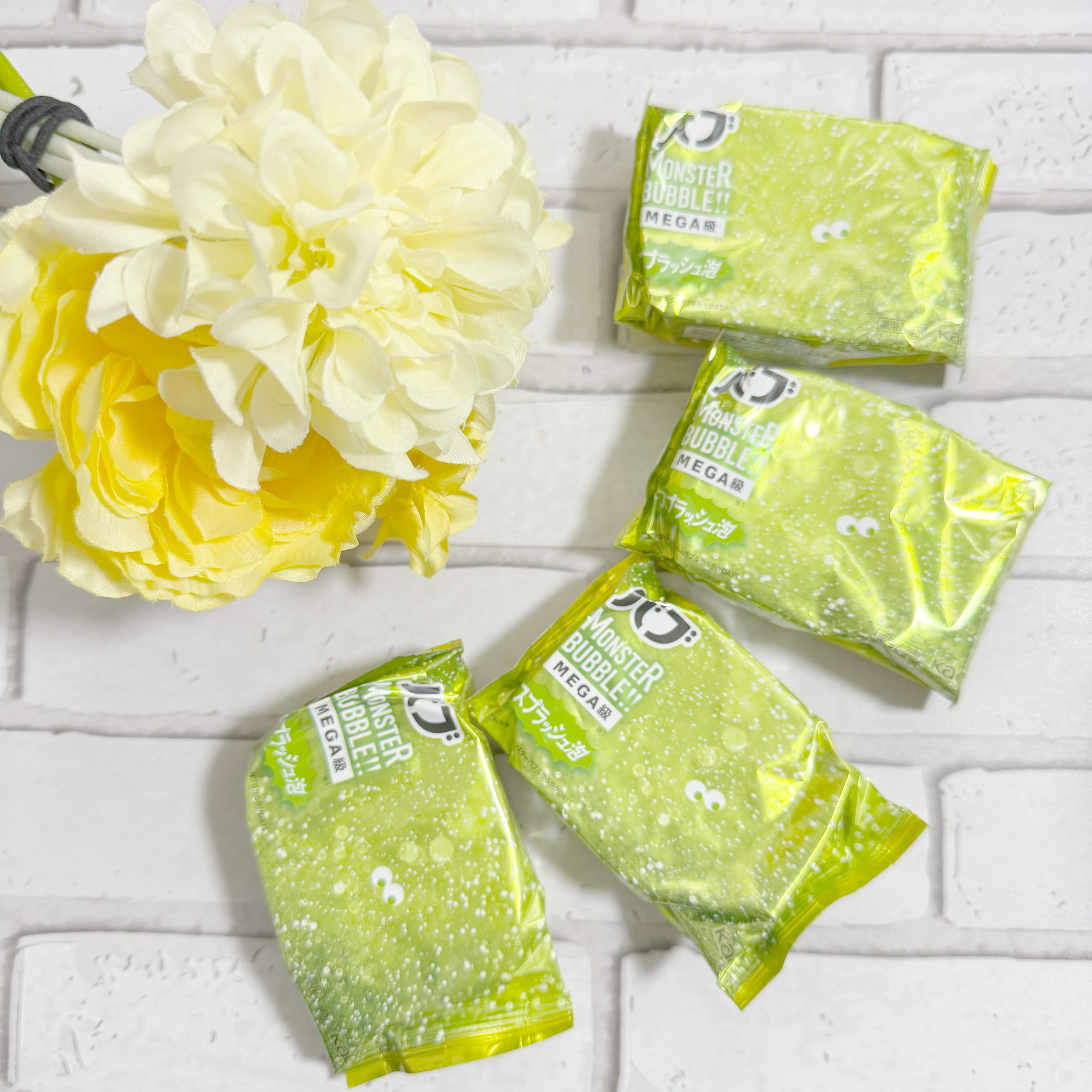 バブ モンスターバブルMEGA級 スプラッシュ泡 シトラススパークの香り​/バブ/炭酸系入浴剤を使ったクチコミ（2枚目）