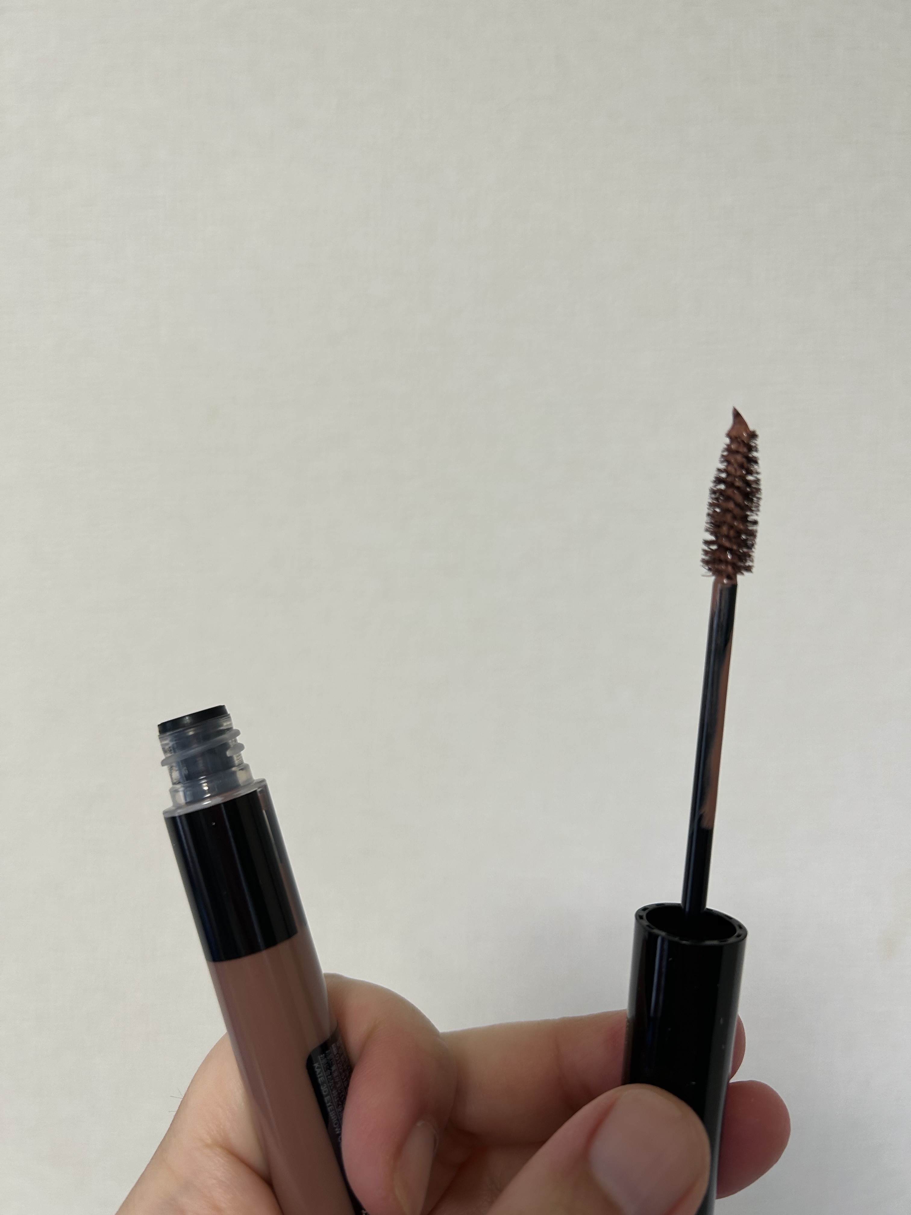 3DアイブロウカラーN BR-5 ローズブラウン（自然なブラウン～レッド系の髪色に合う）/KATE/眉マスカラを使ったクチコミ（2枚目）