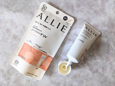 ＼ALLIE様のプロモーションに参加中／
 
アリィー ノーファンデ*UV 03 を使ってみました♪
*ファンデーション未使用時でも、自然なベースメイクが仕上がる日やけ止めのこと
 
ノーファンデUVだけでとてもキレイな仕上がりで、ノーファンデUV　０３　SHEERBEIGEが毛穴＆色ムラに対応してるんですよ♪

くずれにくい惹き寄せ美肌*のヒミツ☆
（*メイクアップ効果による仕上がりのこと）
◆ひと塗りで約750万個※（※１回使用量より算出）の毛穴ぼかし＆UVカットカプセル※2（※2毛穴ぼかしパウダー/UVカット成分/顔色補整顔料を美容液成分ヒアルロン酸Na：保湿成分で内包したカプセルのこと）が肌にきめ細かく均一に密着し毛穴をカバー
◆８時間テカりにくい・くずれにくい（メイクアップ効果）データ取得済み*
（*花王調べ。効果には個人差があります。）
2,167円（税込）himekosume調べ
 
シアーベージュの色調イメージはこんな感じ。
最初はちょっと白っぽいですけど、肌に馴染ませると自然な感じに✨
乾燥する前に手早く伸ばすのがコツかなと思います。
 
子供に今日のママどう？って聞いたら可愛いよって褒めてくれました♪
日差しが強くなる夏の前に紫外線は強くなってくるので、早めに対策していきたいと思います。
気になった人は是非チェックしてみて下さいね。の画像 その1