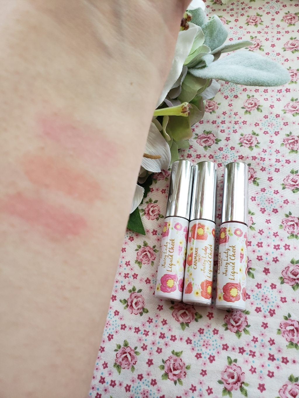 ジューシーレディリキッドチーク/キャンメイク/リキッドチークを使ったクチコミ（3枚目）