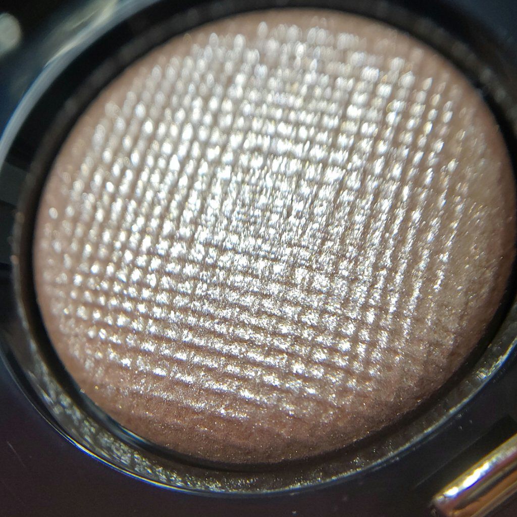 リュクスアイシャドウ/BOBBI BROWN/単色アイシャドウを使ったクチコミ（2枚目）