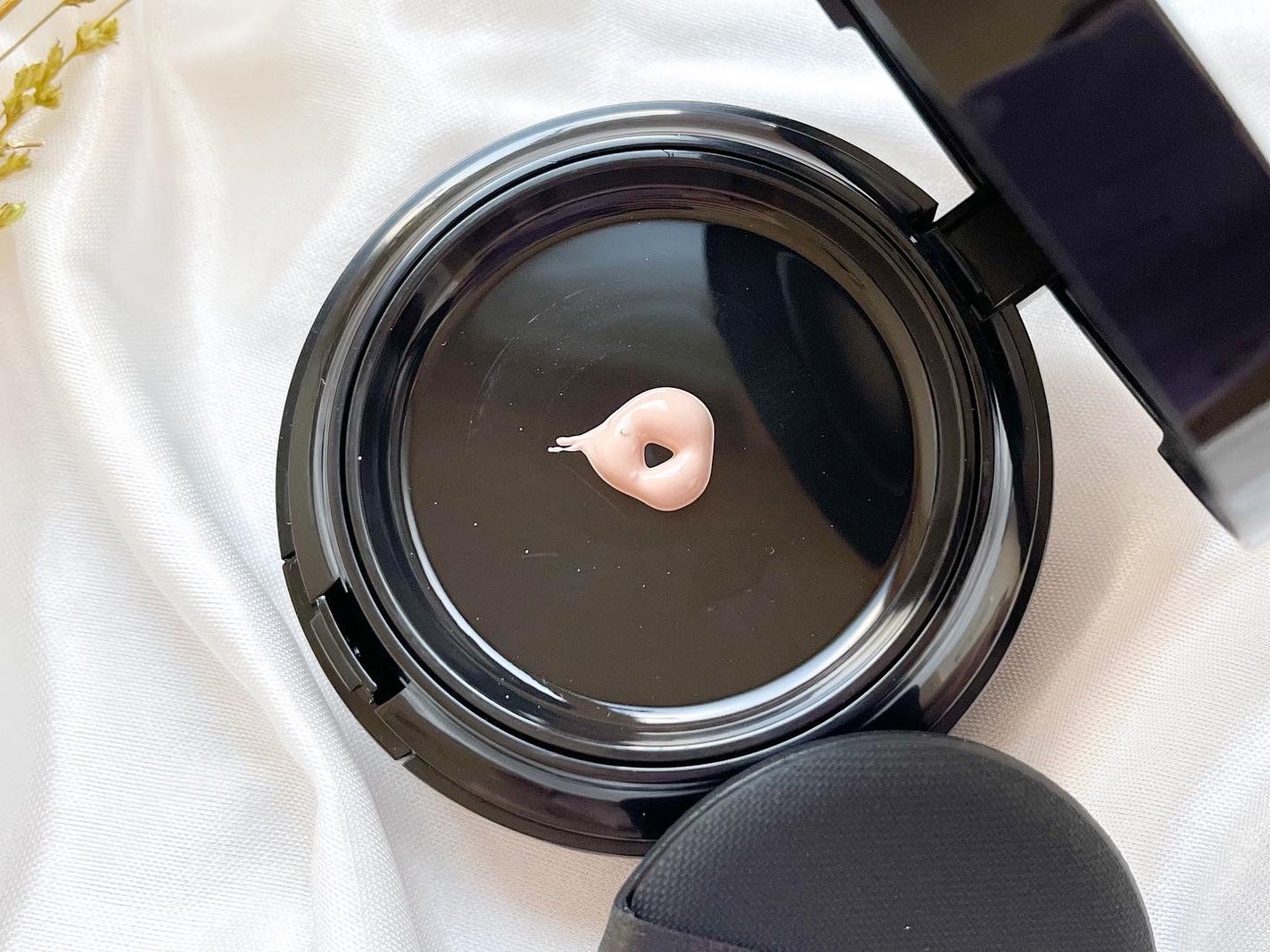 V3 エキサイティングファンデーション/SPICARE/クッションファンデーションを使ったクチコミ(2枚目)