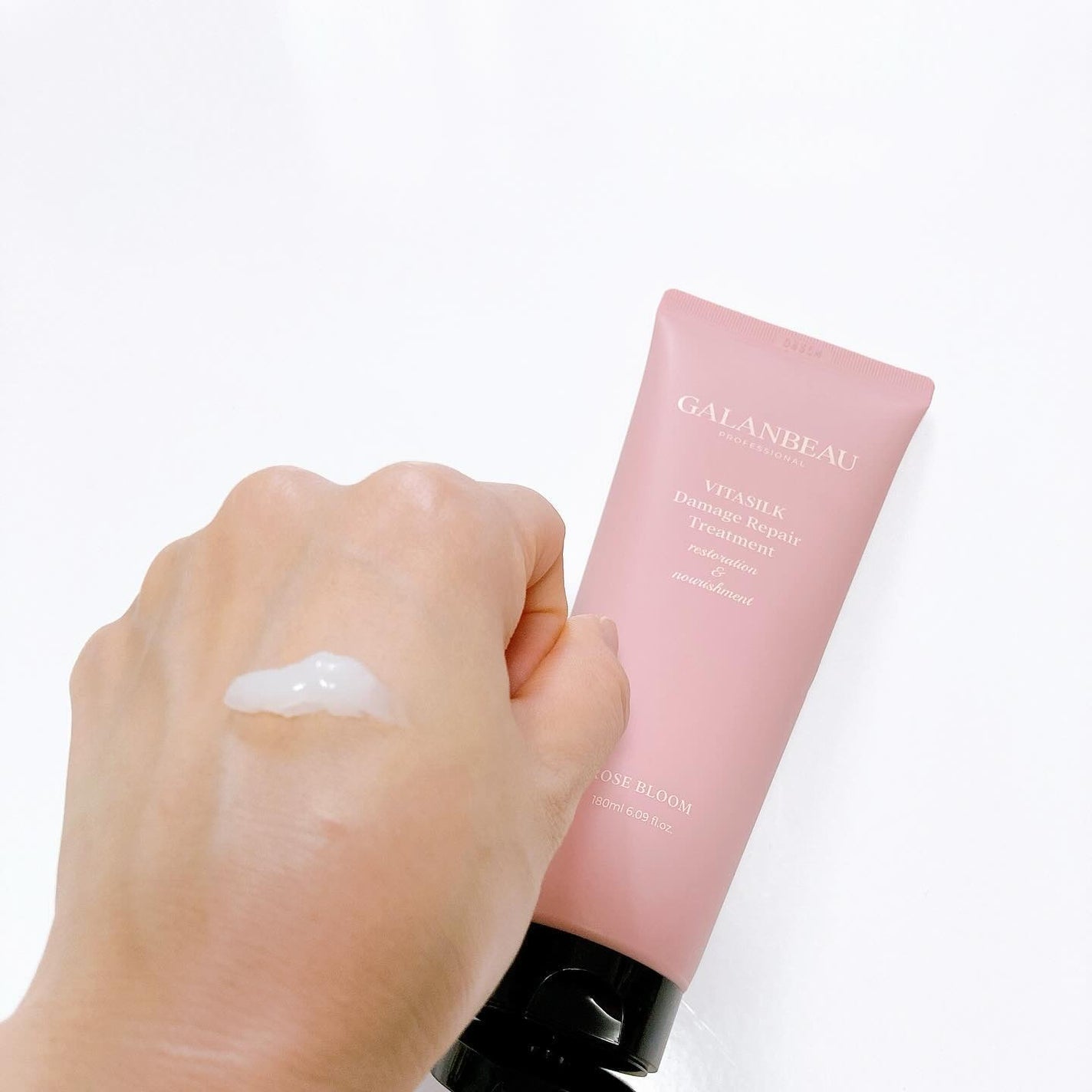 ビタシルクダメージリペアトリートメント(ローズブルーム)/ガランビュー/洗い流すヘアトリートメントを使ったクチコミ(2枚目)