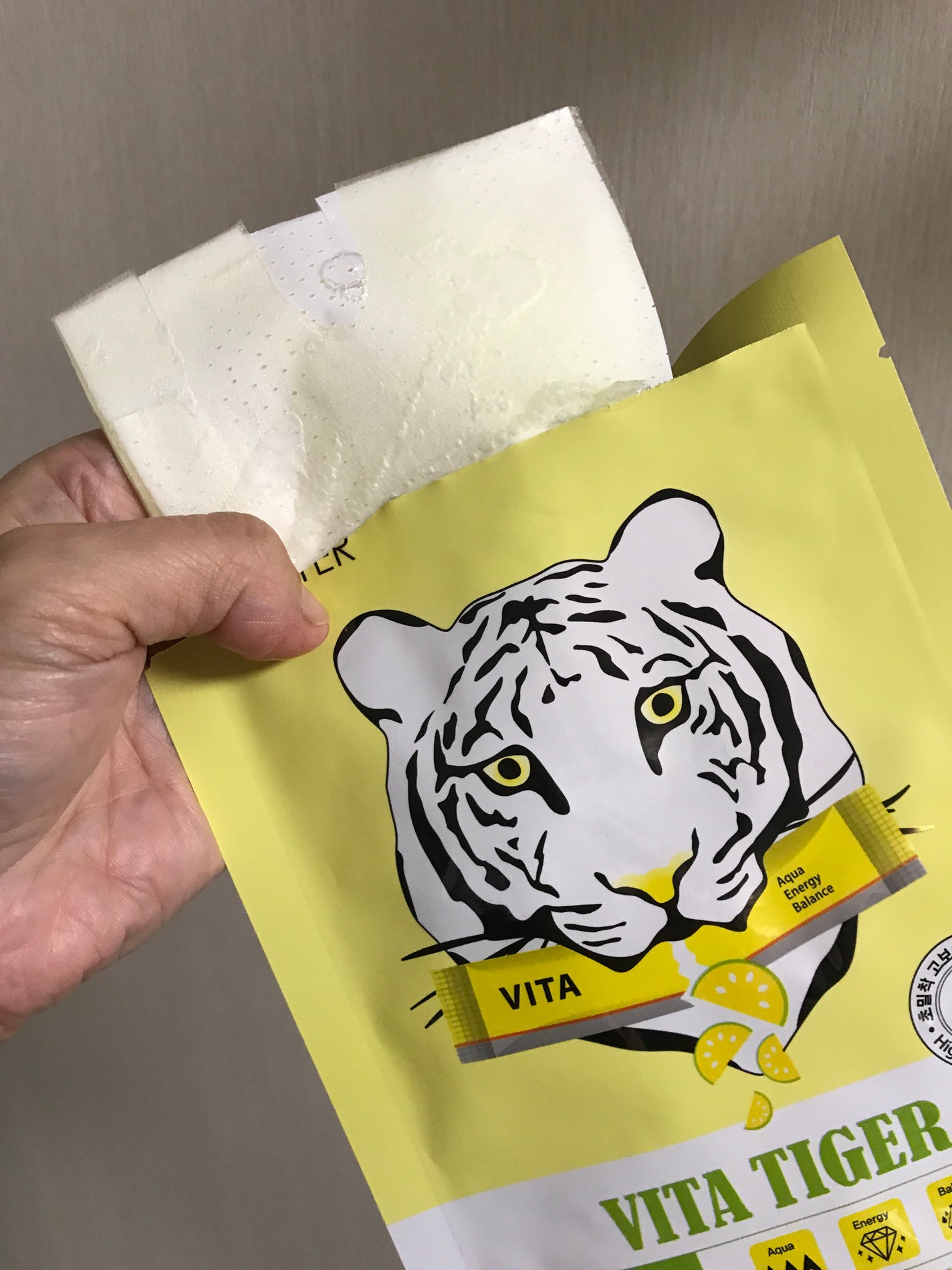ビタタイガーマスク/NOWATER/シートマスク・パックを使ったクチコミ(5枚目)