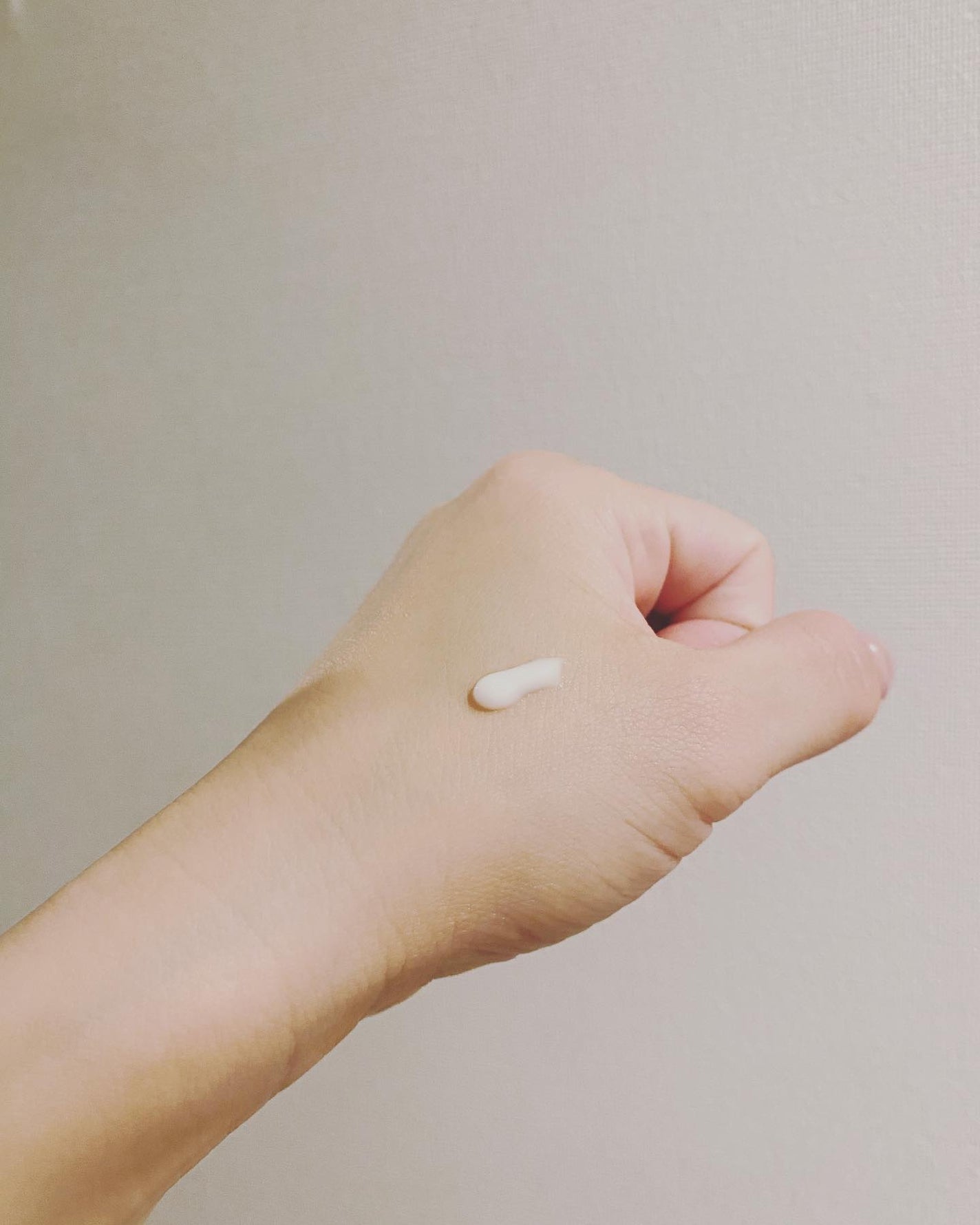 純白専科 すっぴん白雪美容液(専科 薬用美白クリーム)/SENKA(専科)/美容液を使ったクチコミ(2枚目)