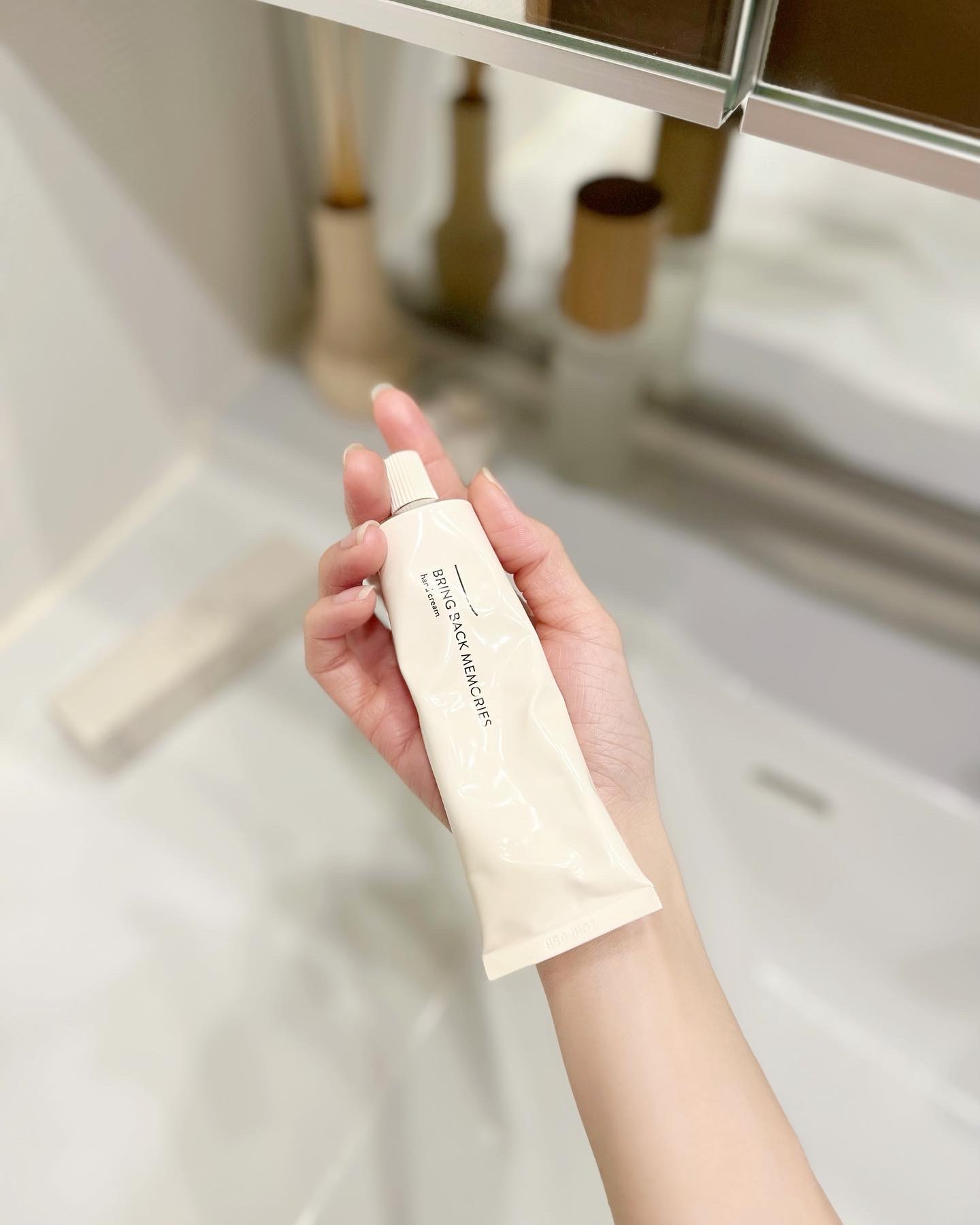 バックトゥーマイメモリーズハンドクリーム/SIORIS/ハンドクリームを使ったクチコミ（1枚目）