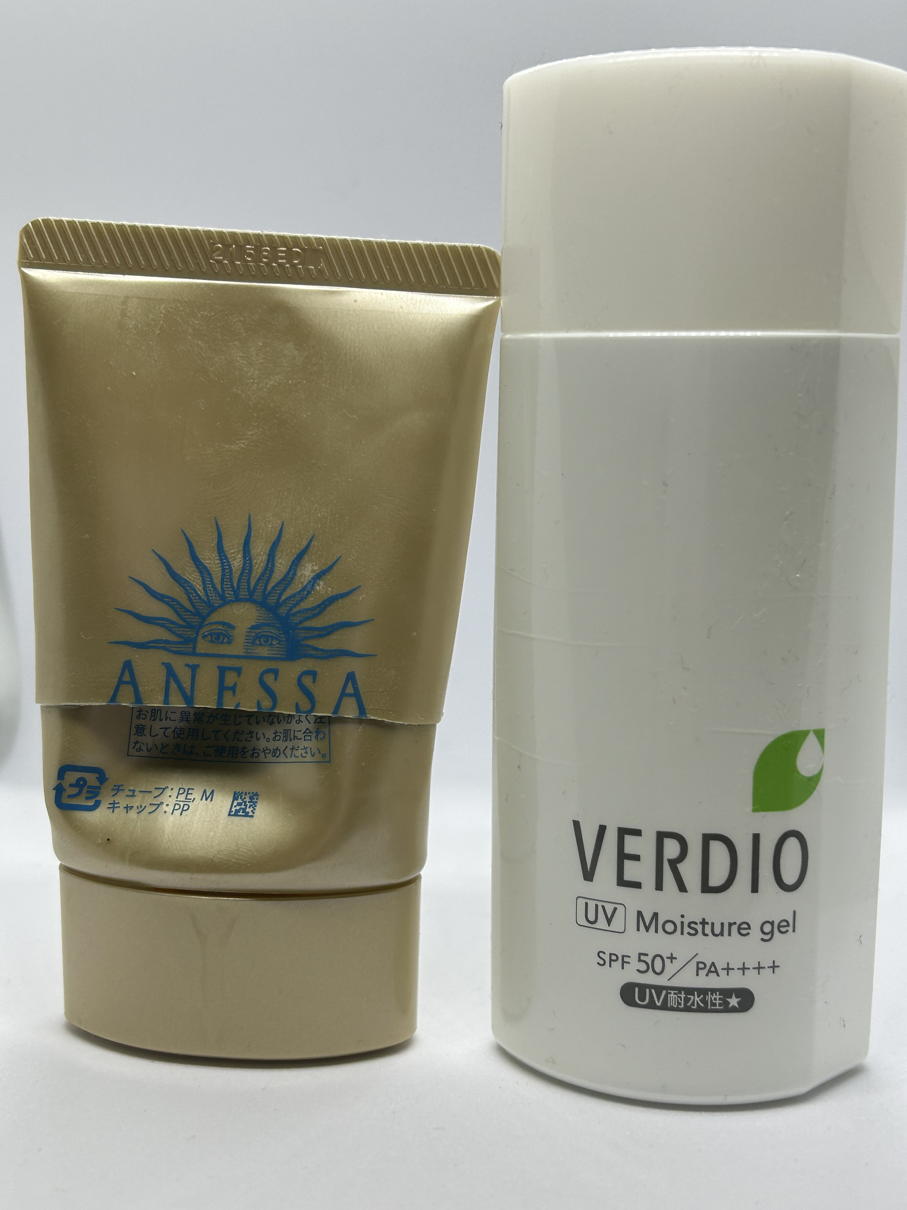 メンターム ベルディオ UV モイスチャージェル Nのクチコミ「使い切りコスメ
日焼け止めに二種類です。


画像左:アネッサパーフェクトUV スキンケアジェ.....」（1枚目）