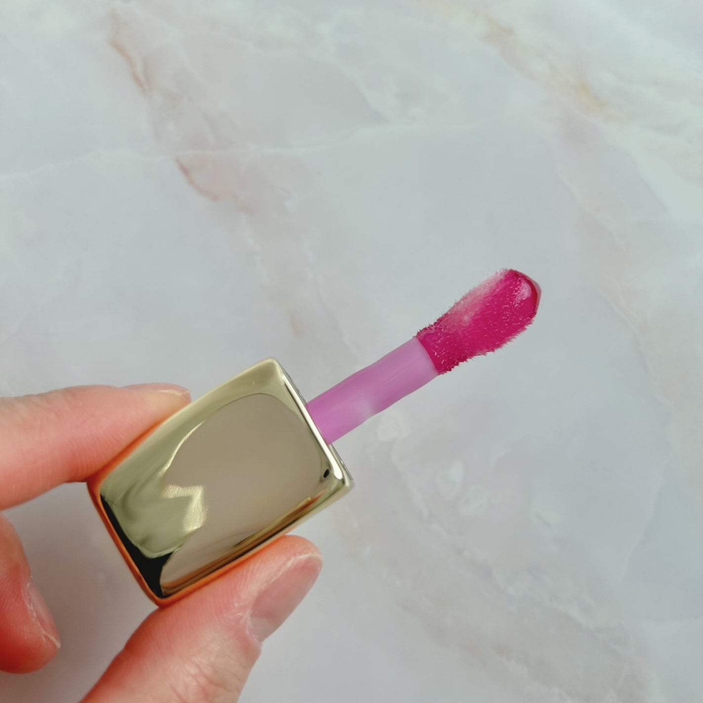 キスキス ビー グロウ オイル/GUERLAIN/リップグロスを使ったクチコミ(3枚目)