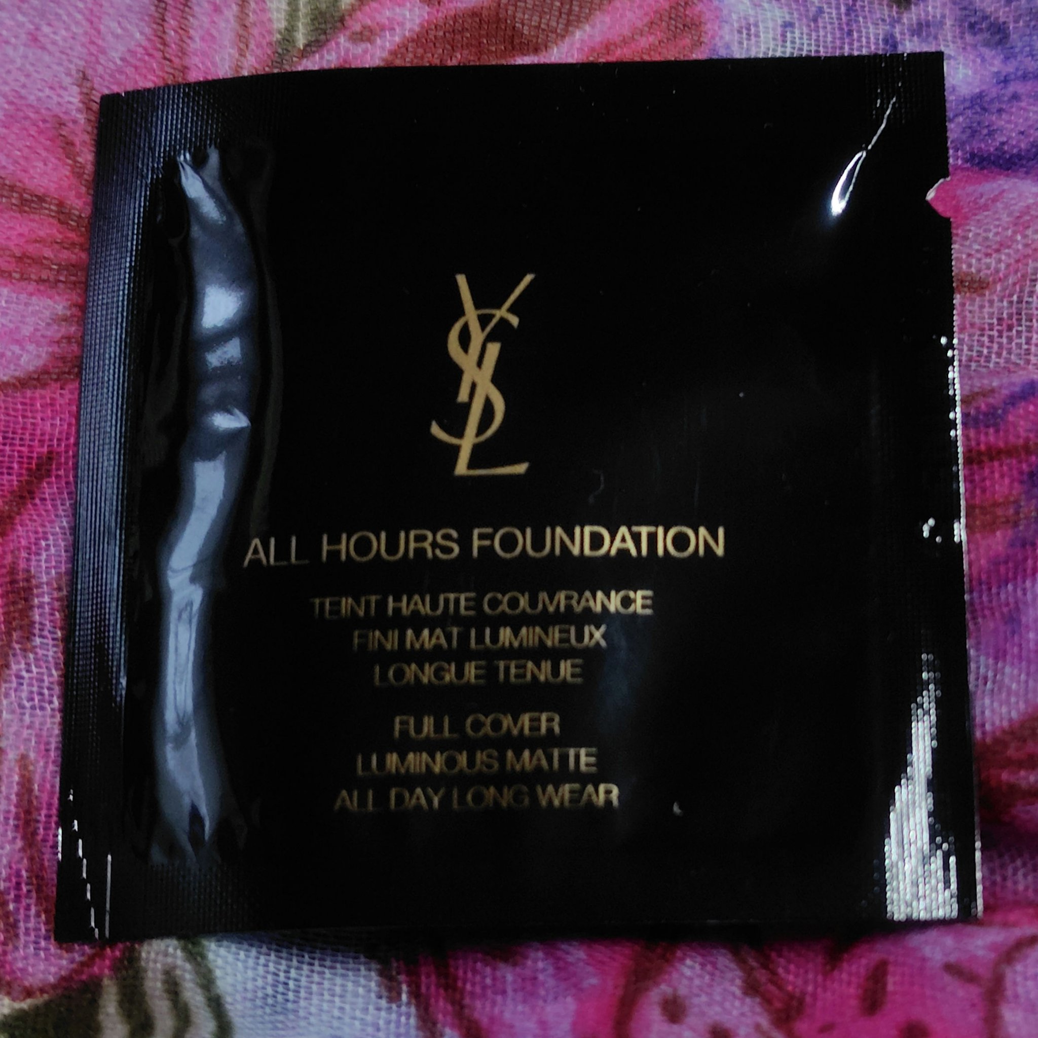 オールアワーズ リキッド LC4/YVES SAINT LAURENT BEAUTE/リキッドファンデーションを使ったクチコミ（1枚目）