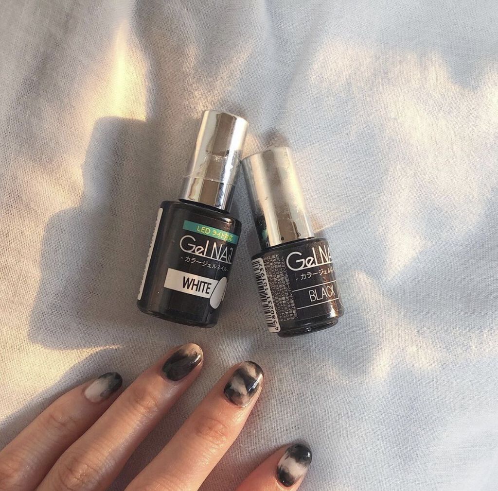 #セリアジェルネイル,#セルフジェルネイル,#セルフネイル,#100均ネイル,#時短ネイル,#ママネイル,#ニュアンスネイル,#ブルーネイル,#グラデーションネイルのネイルデザイン