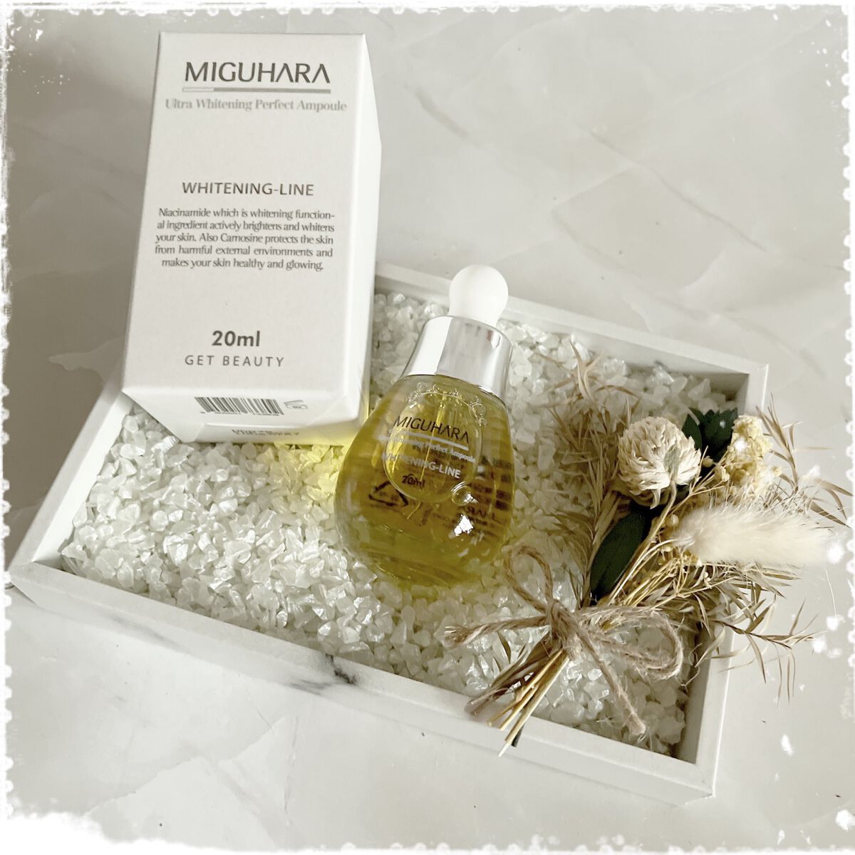 コロンとして可愛いのに優秀！？
実力派のアンプル❀.

GUHARA
︎︎︎︎☑︎Ultra Whitening Perfect Ampoule

サラサラとしたテクスチャーで
とても肌なじみがいい🤍
浸透してく感じ😳

色素沈着や保湿