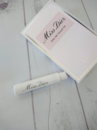 Dior ミス ディオール オードゥ トワレのクチコミ「💎Miss Dior オードトワレ💎
ずっと気になってた香水💟
Miss Dior♥️
でも、.....」（1枚目）
