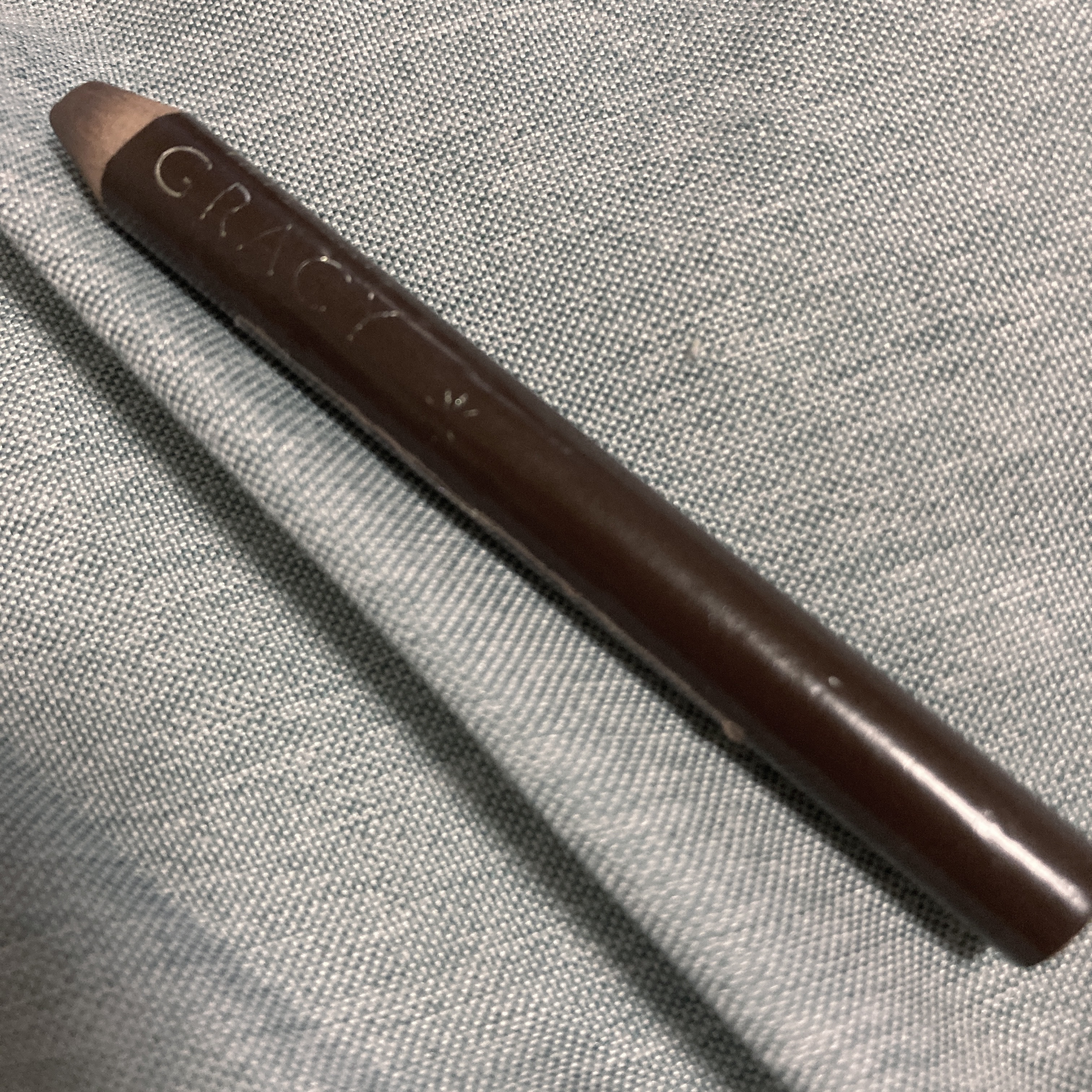 グレイシィ アイブローペンシル(ソフト)のクチコミ「アイブローペンシル　ソフトを使用しています！

これもう短くなり始めててほんと恥ずかしい🐒

.....」（1枚目）