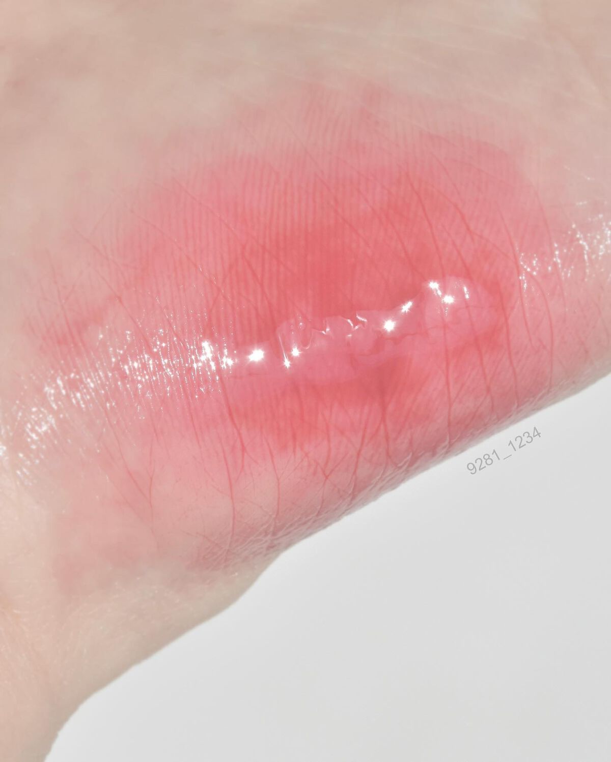 ジューシーラスティングティント/rom&nd/リップティントを使ったクチコミ（3枚目）