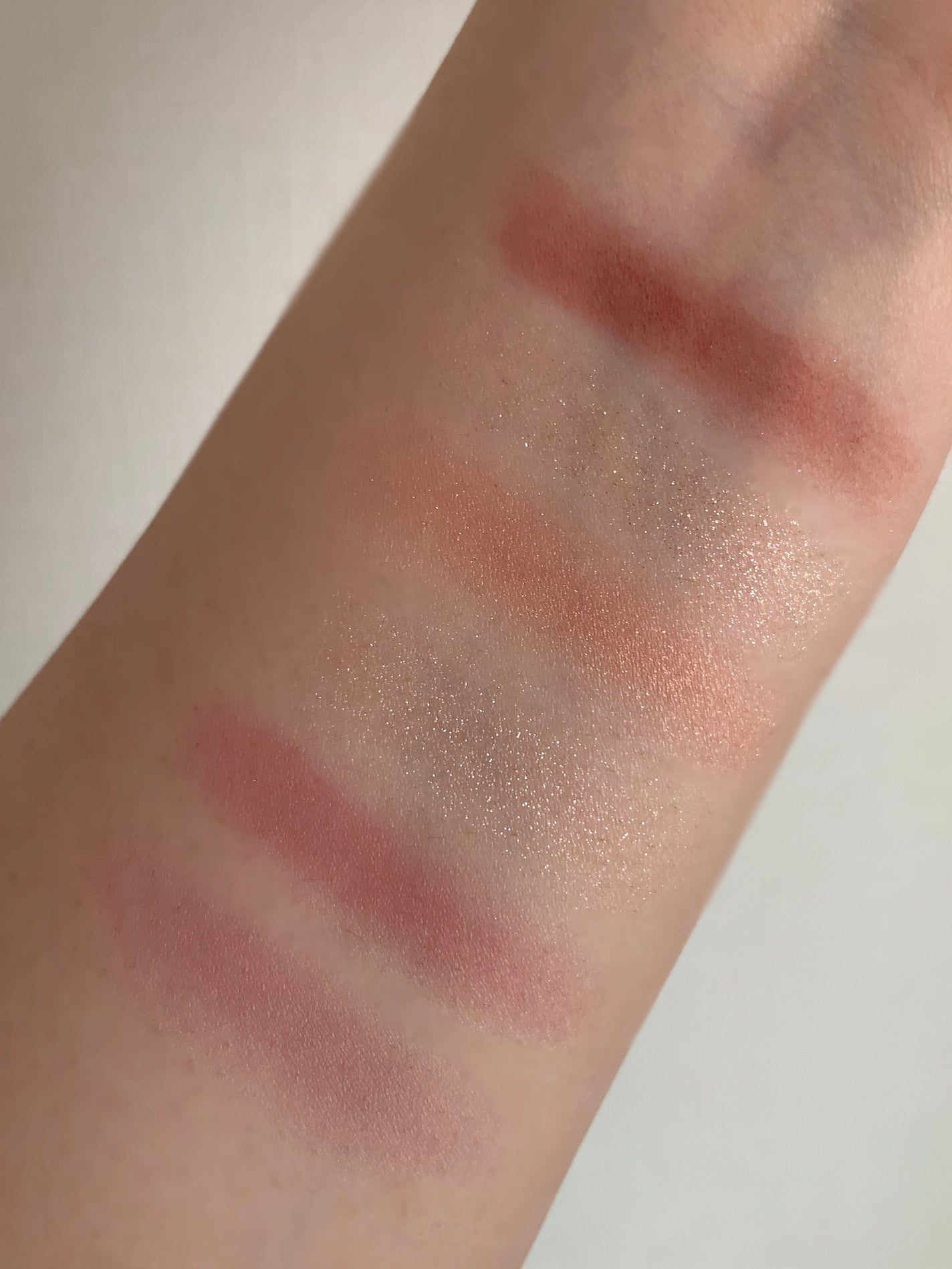 プレイカラーアイズミニ ローズボム/ETUDE/アイシャドウパレットを使ったクチコミ(3枚目)