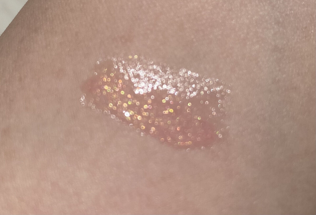 コンフォート リップオイル シマー 09 ローズペタル （限定）/CLARINS/リップグロスを使ったクチコミ（3枚目）