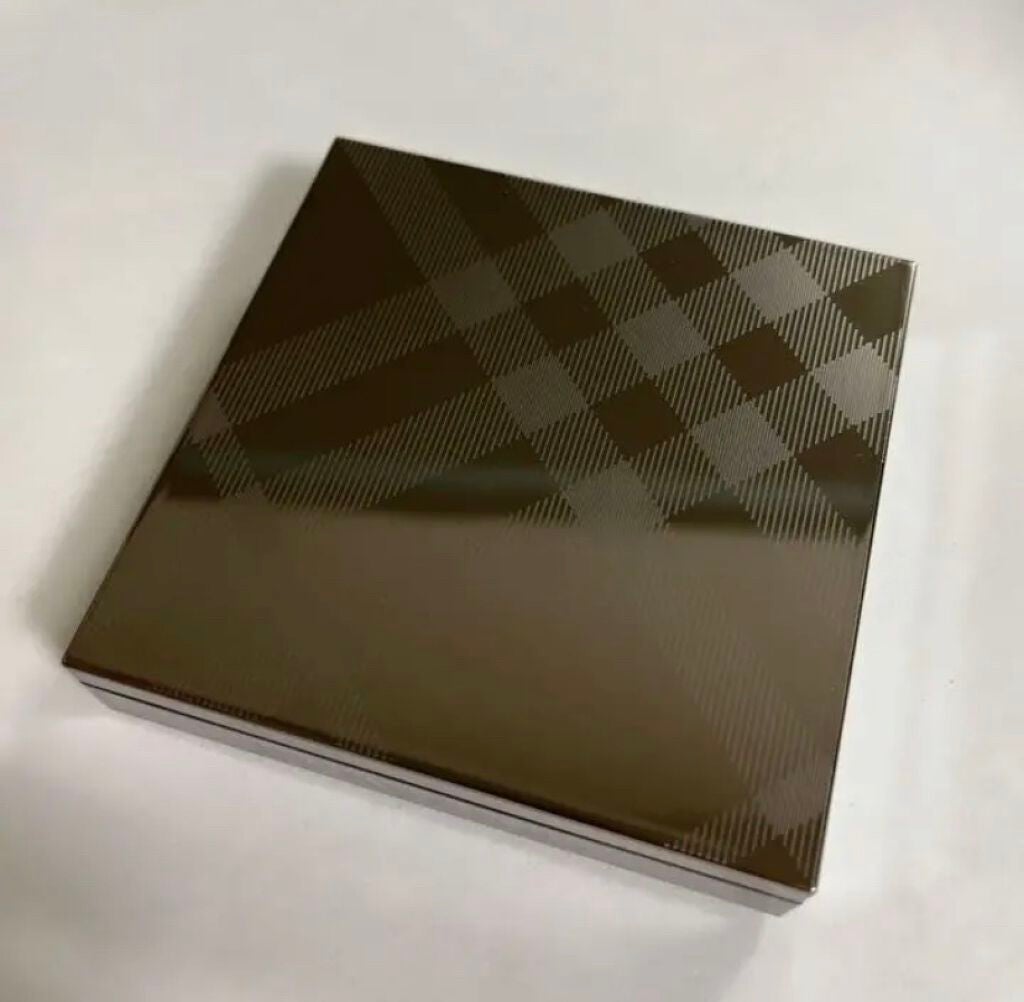 フレッシュグロウ ハイライター/Burberry Beauty/パウダーハイライトを使ったクチコミ(4枚目)