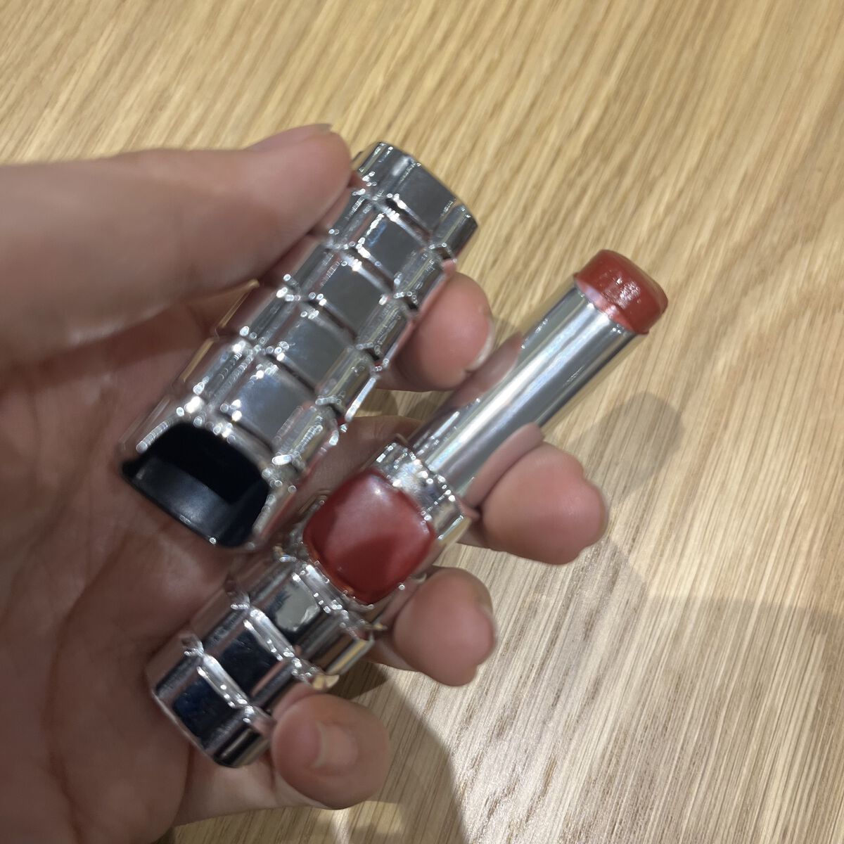 シャインオン 934 ライプデライト/ロレアル パリ/口紅を使ったクチコミ（2枚目）