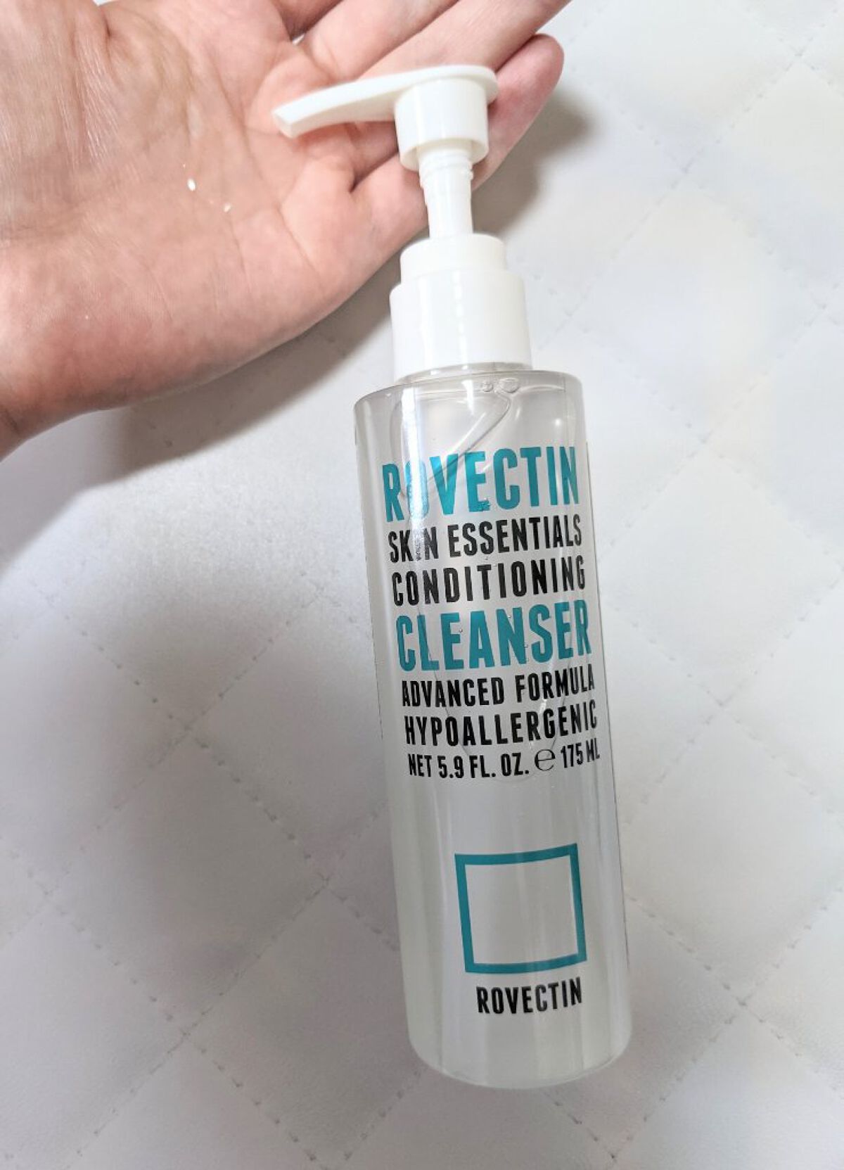 エッセンシャル クレンザー/ロベクチン/洗顔フォームを使ったクチコミ（2枚目）