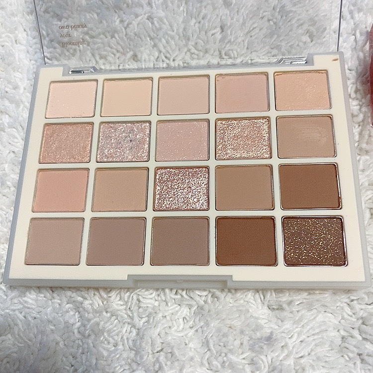 ムードシャドウパレット 01 ウォームベーシック/dasique/アイシャドウパレットを使ったクチコミ（2枚目）