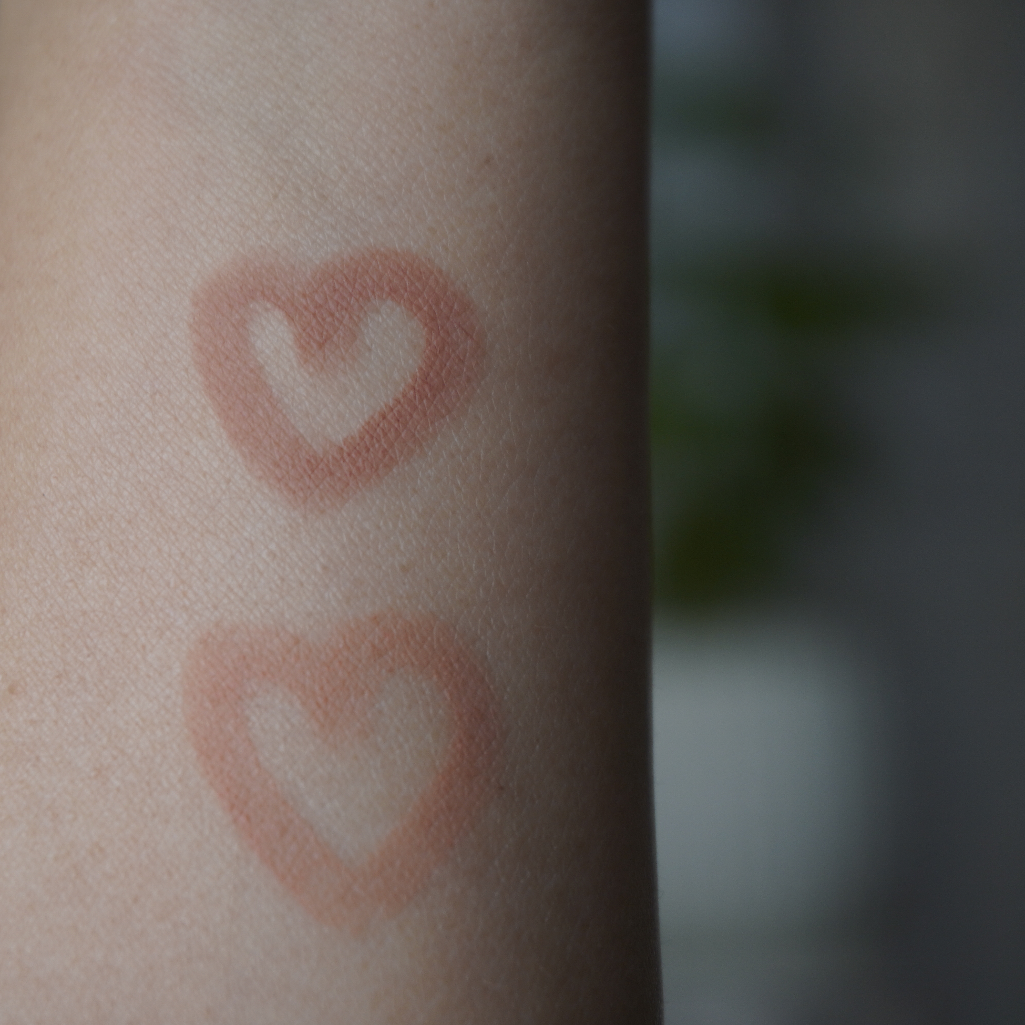 コスノリ ウォーターブラーリーティント 04 オーブ マティーニ/COSNORI/リップティントを使ったクチコミ（3枚目）