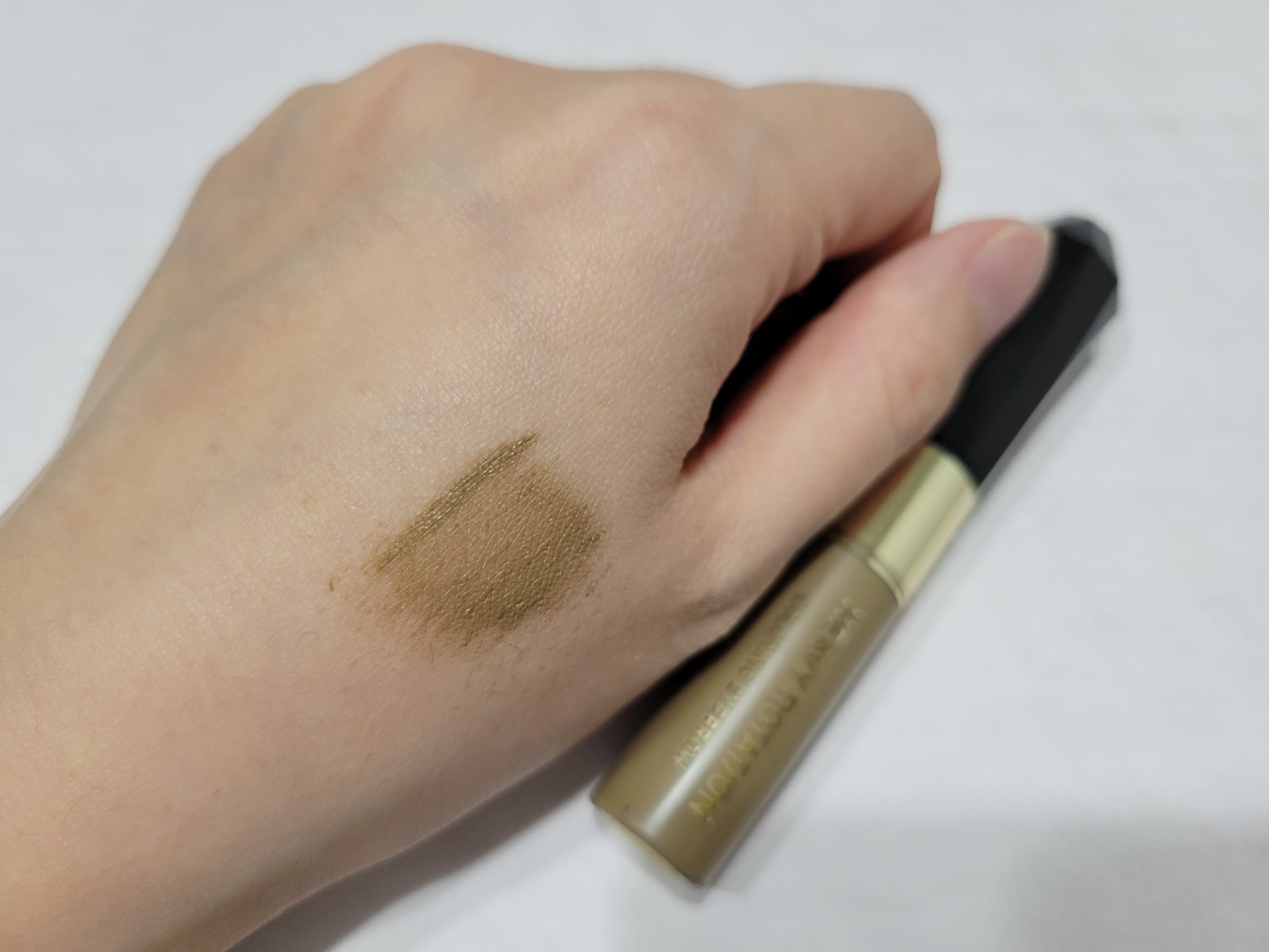 カラーリングアイブロウ 52 ブラウンピスタチオ/ヘビーローテーション/眉マスカラを使ったクチコミ（3枚目）