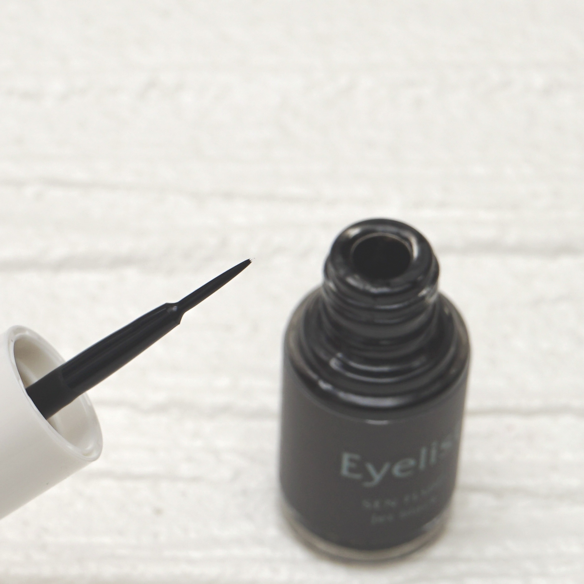 センフルード/Eyelist/リキッドアイライナーを使ったクチコミ（2枚目）