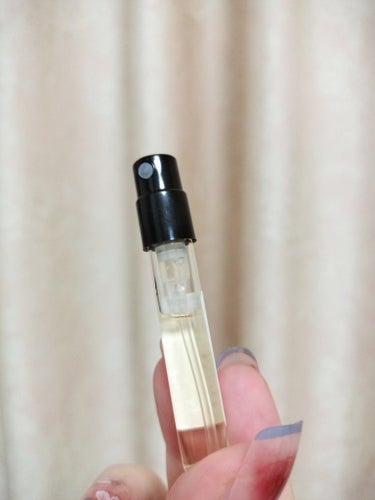 TOM FORD BEAUTY ビター ピーチ オード パルファム スプレィのクチコミ「TOM FORD BEAUTY  ビター ピーチ オード パルファム スプレィ  1.5ml .....」（3枚目）