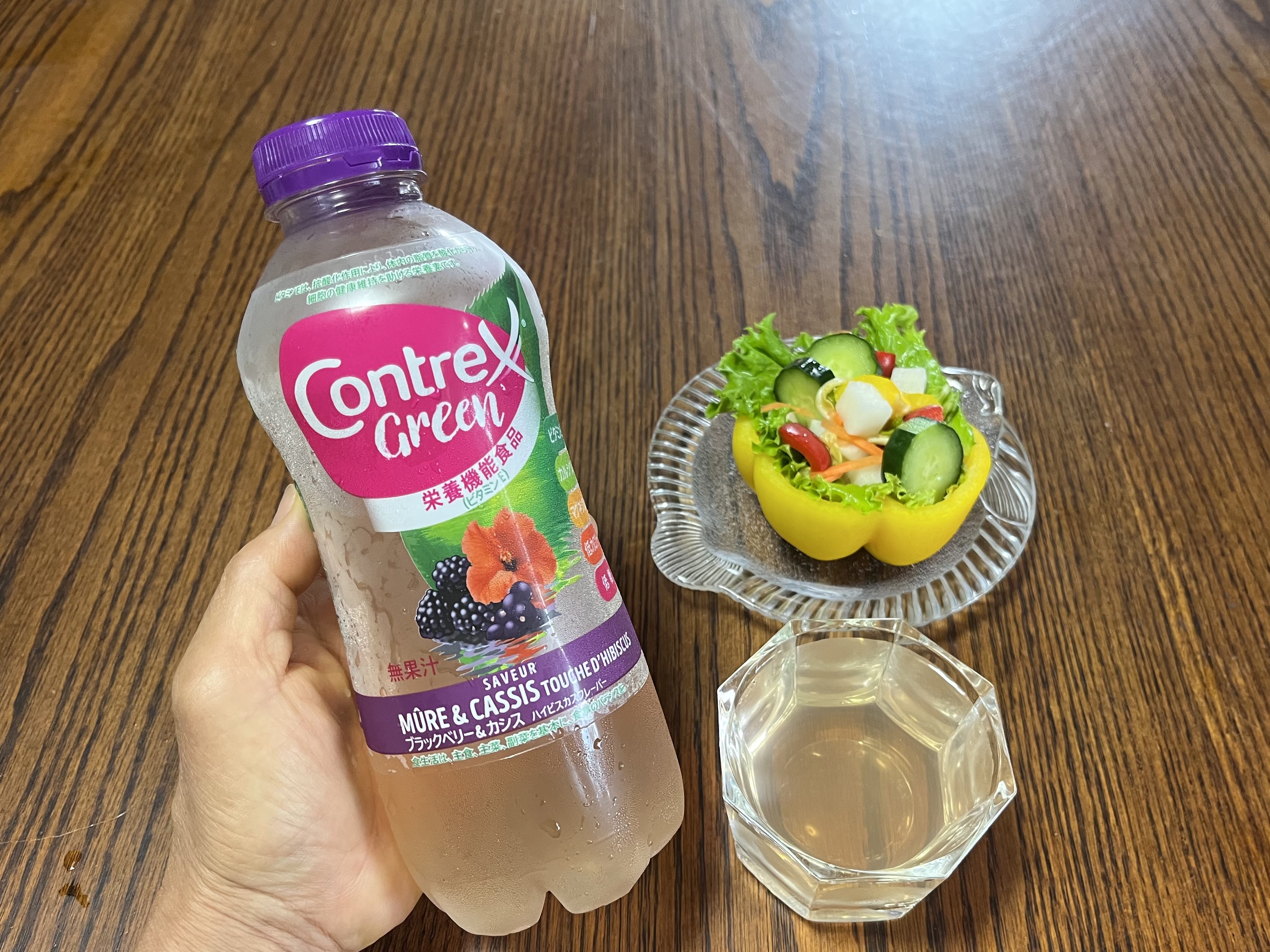 Contrex Green ブラックベリー＆カシス ハイビスカスフレーバー/コントレックス/ドリンクを使ったクチコミ（1枚目）