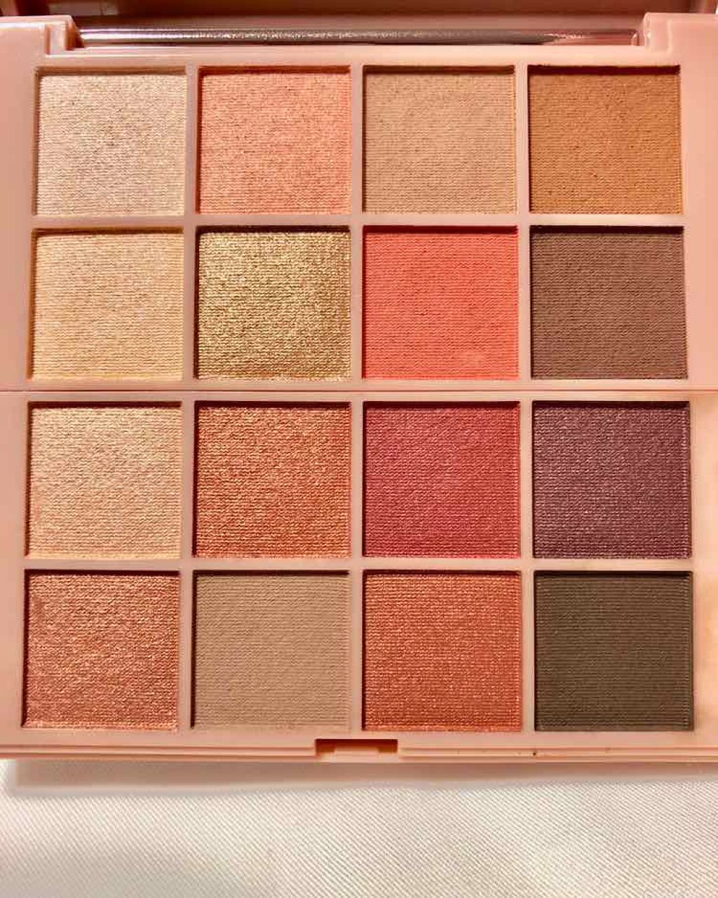 アイシャドウ メガパレット 01 CHERRY MY CHERI/ロレアル パリ/アイシャドウパレットを使ったクチコミ（2枚目）