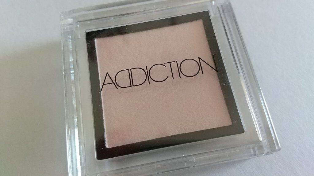 アディクション ザ アイシャドウ 36 Sheer Dress (S) /ADDICTION/単色アイシャドウを使ったクチコミ（1枚目）