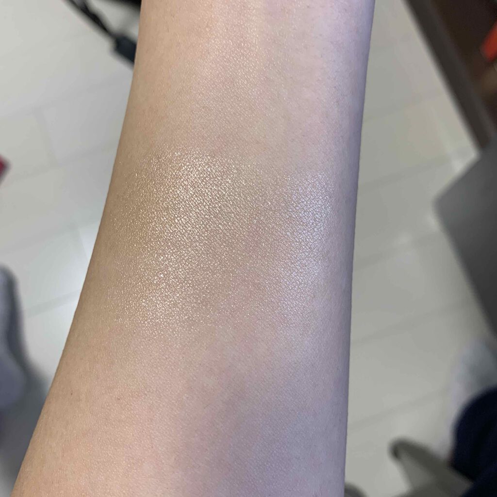 カラークイーン オイルシャドウ/ロレアル パリ/単色アイシャドウを使ったクチコミ（2枚目）