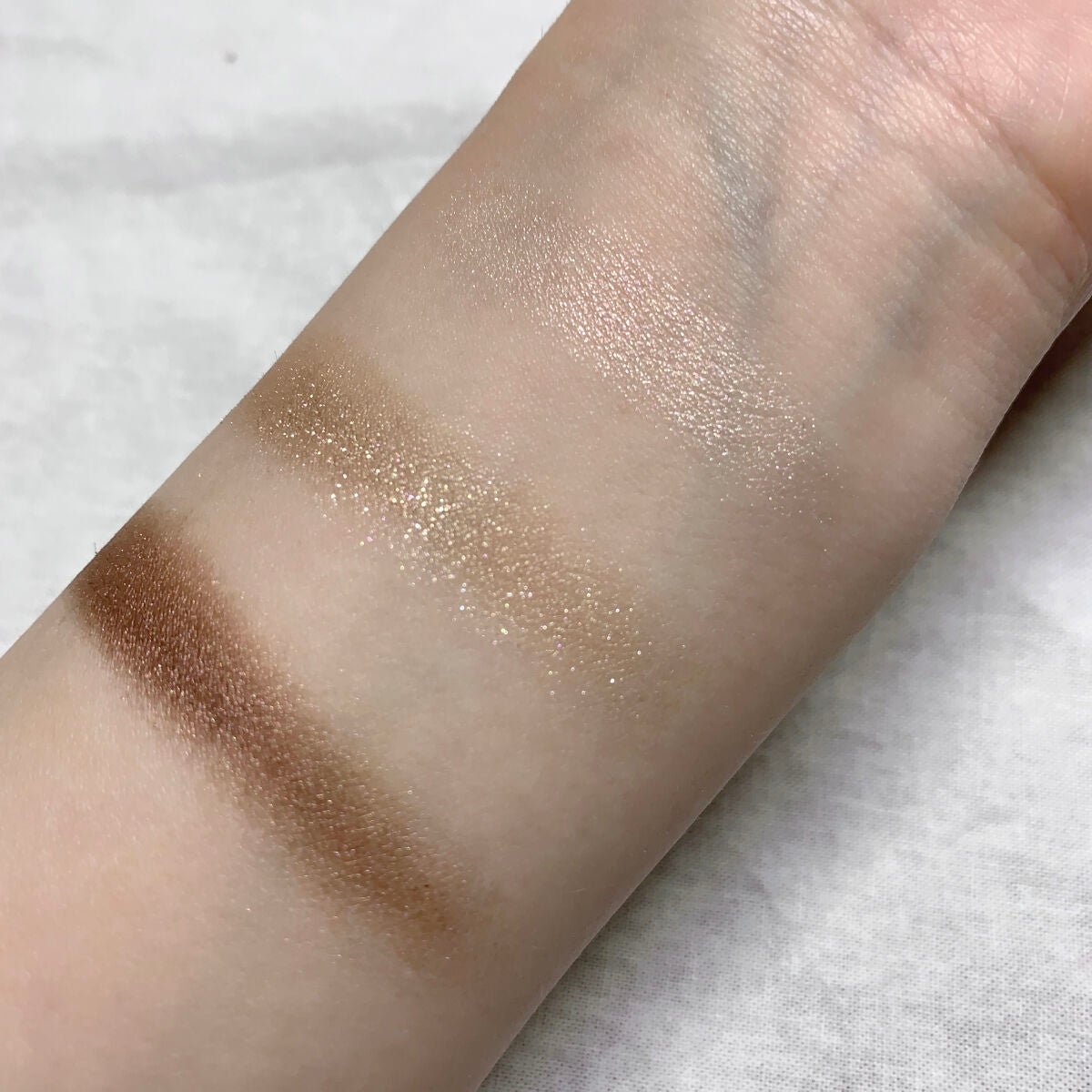 トーンアップアイシャドウ/CEZANNE/アイシャドウパレットを使ったクチコミ(3枚目)