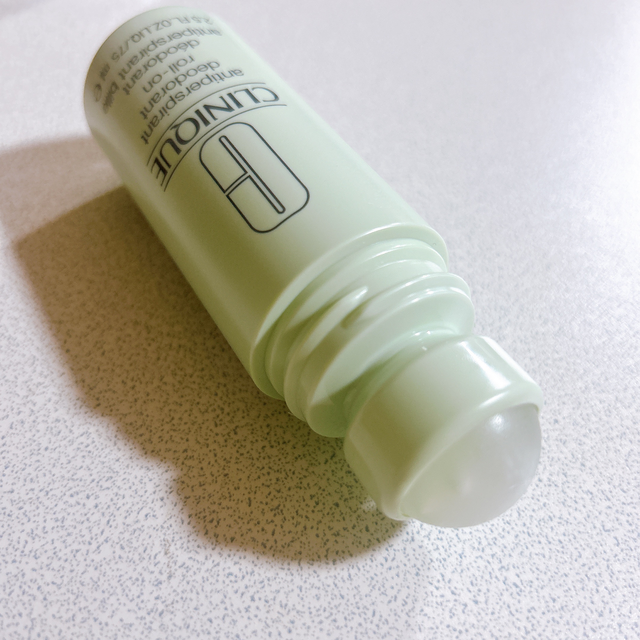 アンティ パースパイラント デオドラント ロールオン N〈医薬部外品〉/CLINIQUE/デオドラント・制汗剤を使ったクチコミ（2枚目）