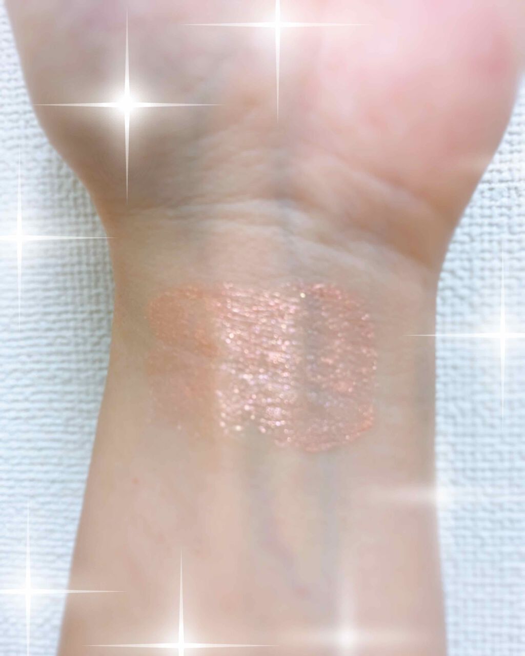 キャビア クローム ヴェイル ライトウェイト リキッド アイカラー/ローラ メルシエ/リキッドアイシャドウを使ったクチコミ(3枚目)