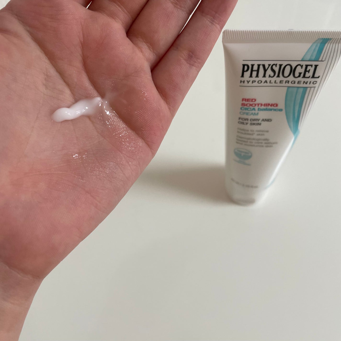 シカバランスクリーム/PHYSIOGEL/フェイスクリームを使ったクチコミ(2枚目)