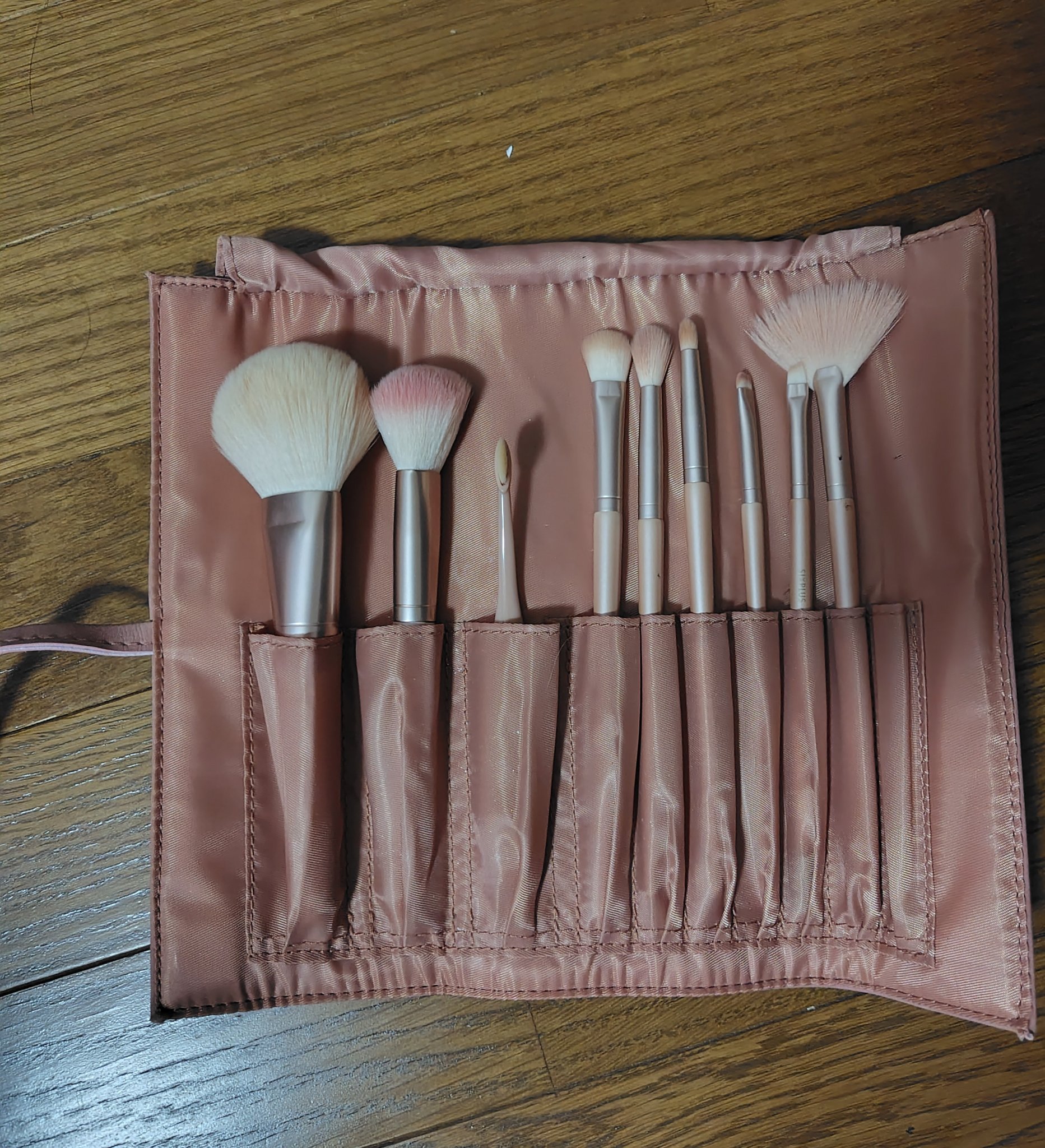 SIXPLUS×mamiseto メイクブラシ9本セット/SIXPLUS/メイクブラシを使ったクチコミ（1枚目）