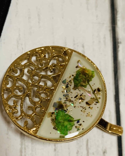 ひろろん on LIPS 「ダイソーフックポニー(封入フラワー)朝忙しい時や、外出先で簡単..」(2枚目)