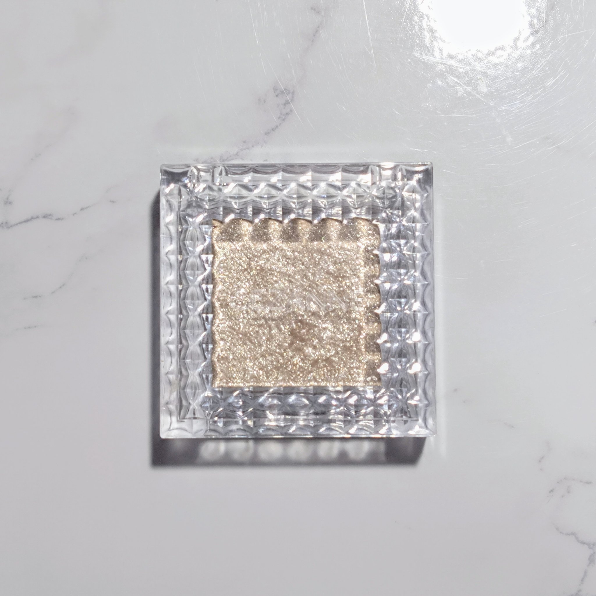 シングルカラーアイシャドウ/CEZANNE/単色アイシャドウを使ったクチコミ（2枚目）