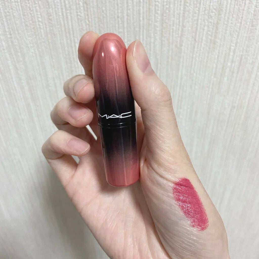 ラブ ミー リップスティック /M・A・C/口紅を使ったクチコミ(1枚目)
