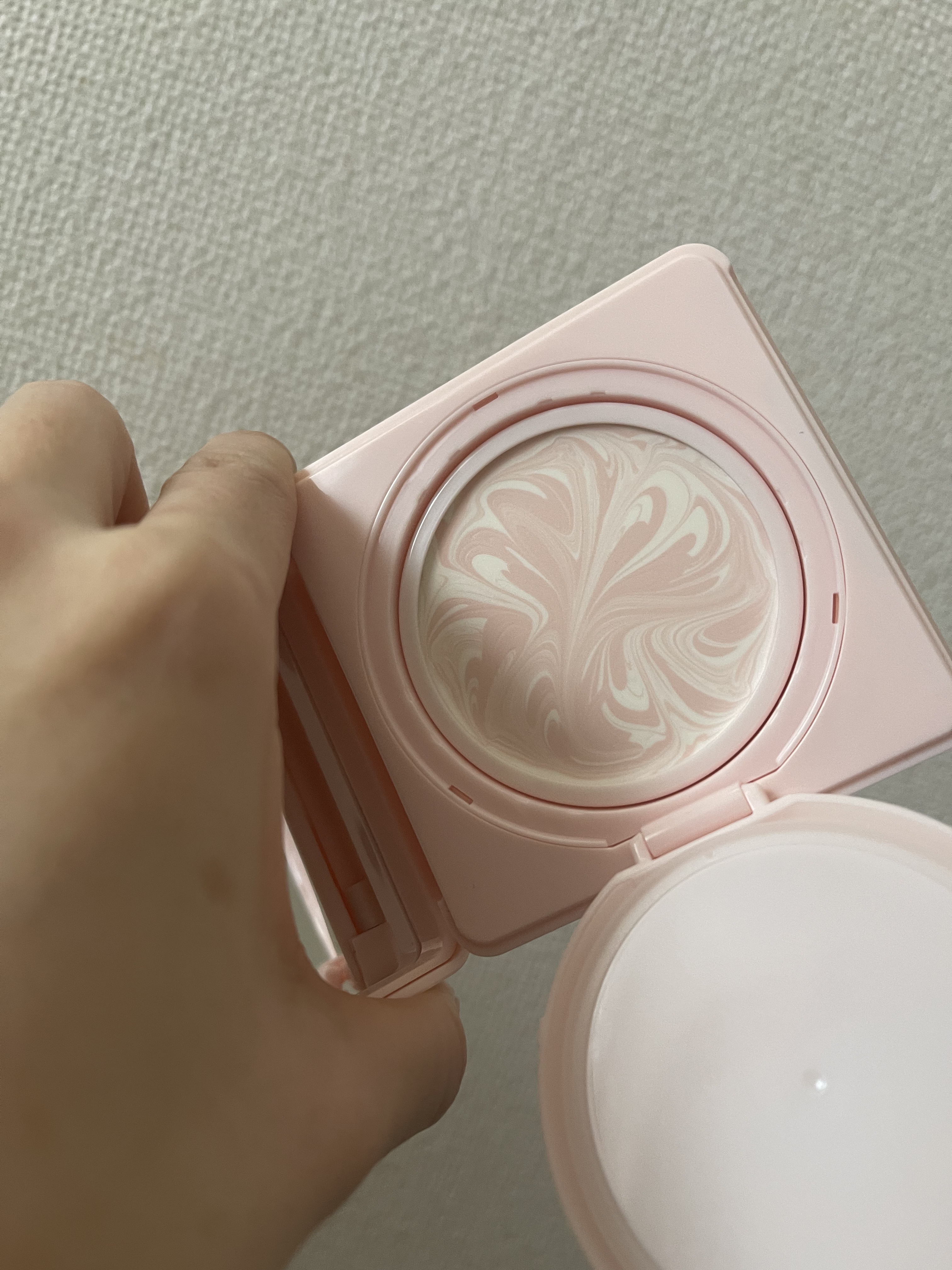 スキン PFCT コンパクト クリーム Ｎ/GIVENCHY/化粧下地を使ったクチコミ（2枚目）