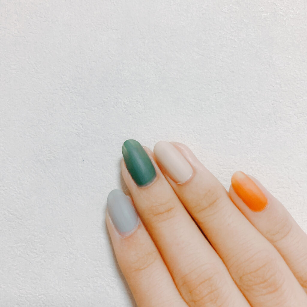 グロウアップネイルカラー [U002]アウェイクニング/hince/マニキュアを使ったクチコミ（2枚目）